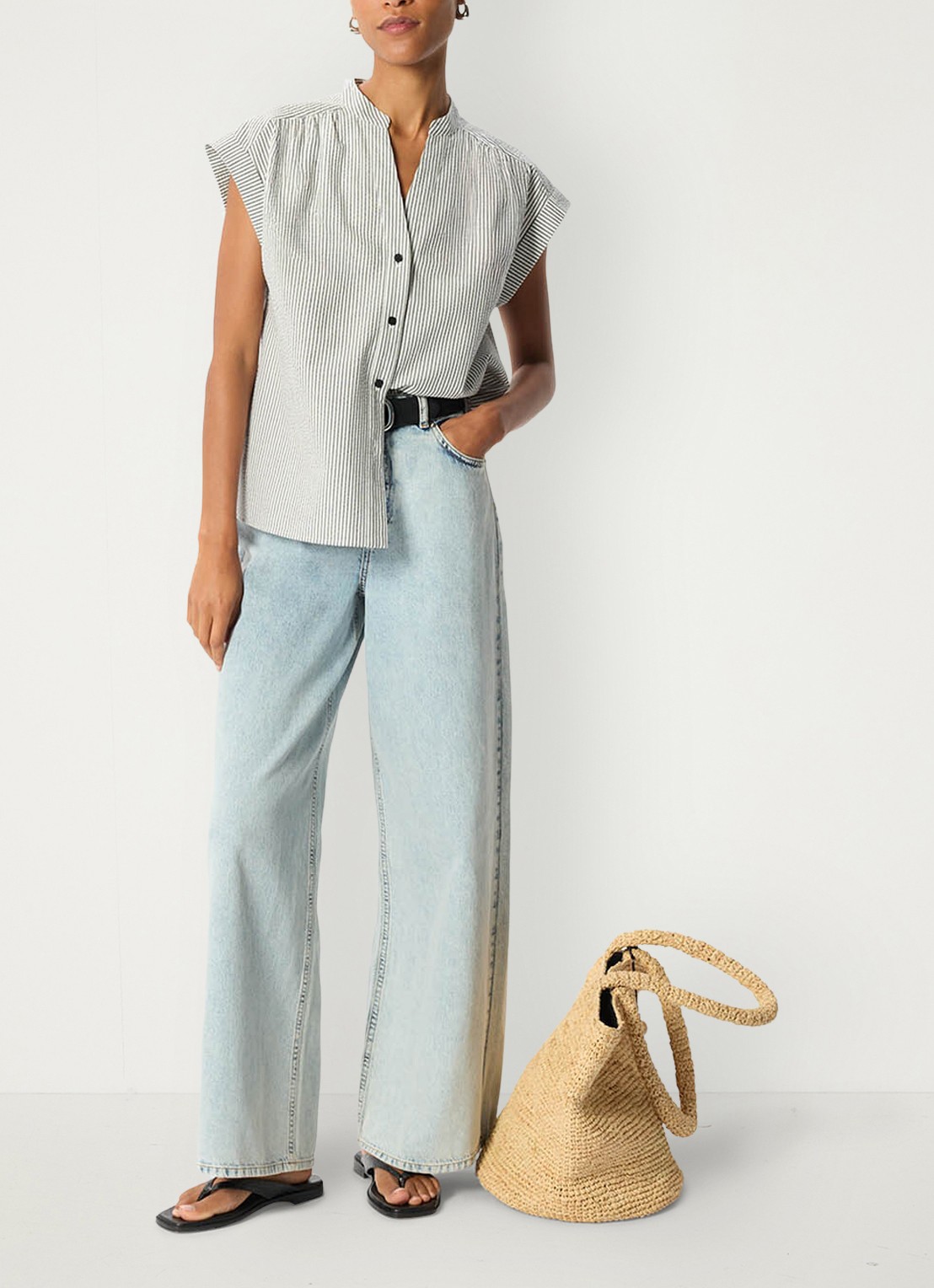 Whistles Seersucker blouse met streepprint - voorkant 6 gebroken wit