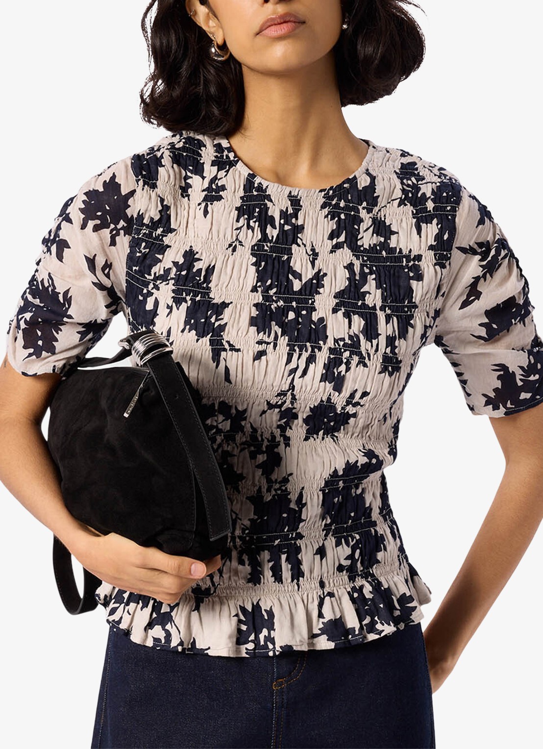 Whistles Shadow Floral blouse met bloemenprint en smockwerk - detail 2 ivoor