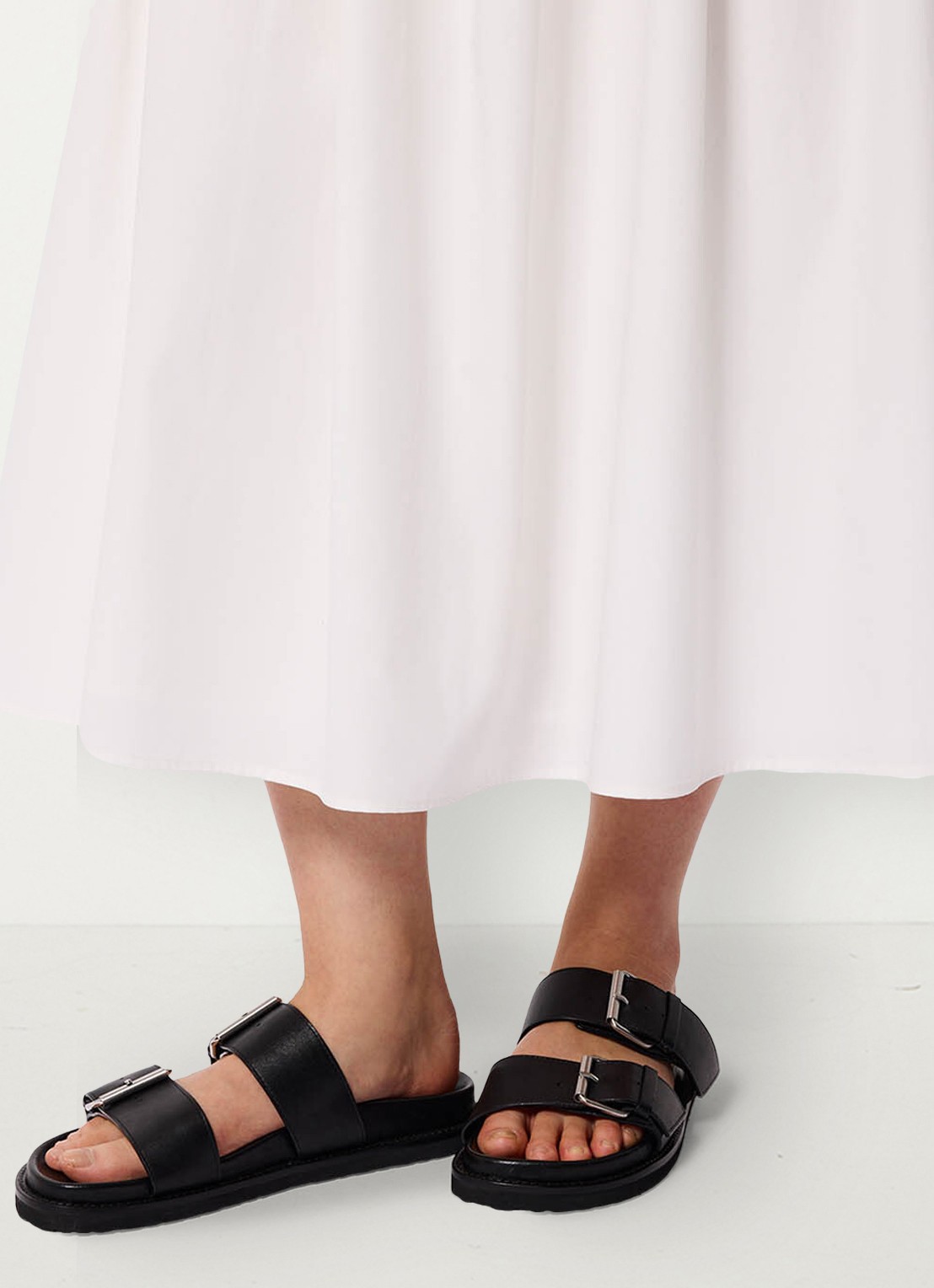 Whistles Slipper van leer met gespdetail - voorkant 2 zwart