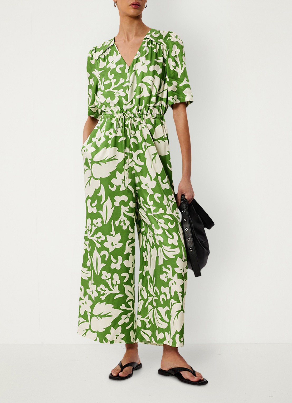 Whistles Wide fit jumpsuit met bloemenprint - voorkant 3 groen