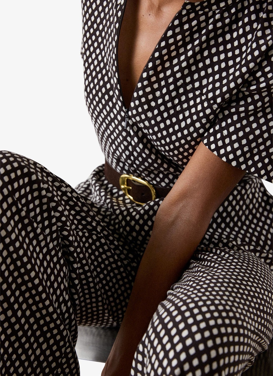 Whistles Wide fit jumpsuit met ruitdessin en ceintuur - detail 5 bruin