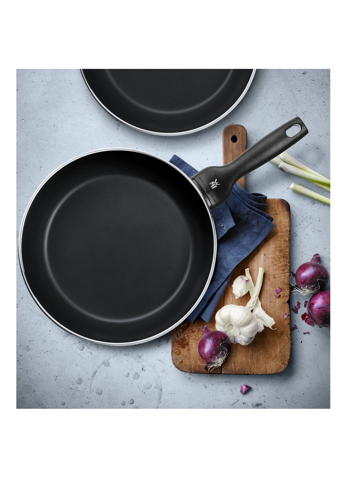 WMF CeraDur Profi koekenpan Ø28 cm - voorkant 7 zilver