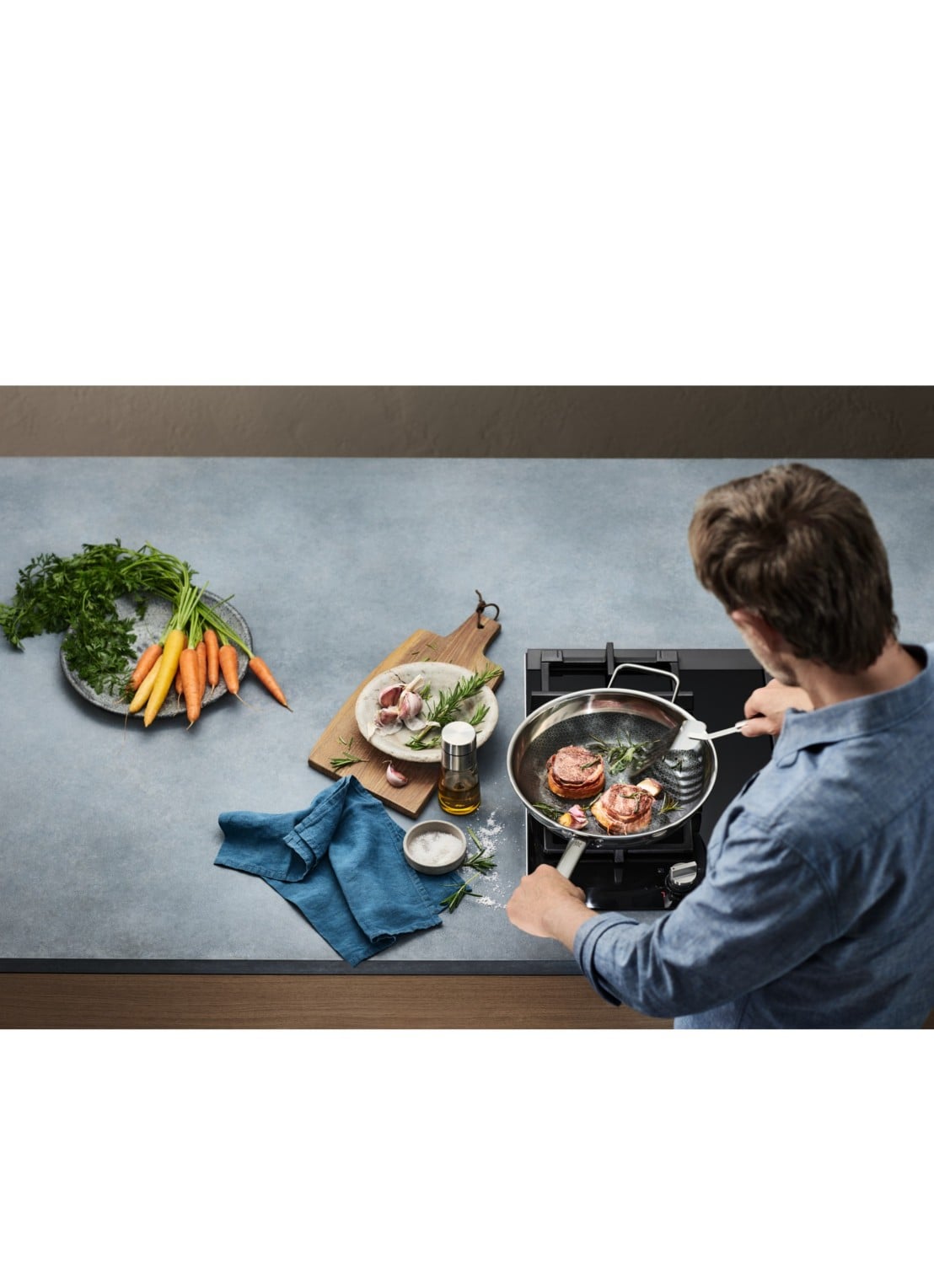 WMF Koekenpan ProfiResist Ø24 cm - voorkant 2 zilver