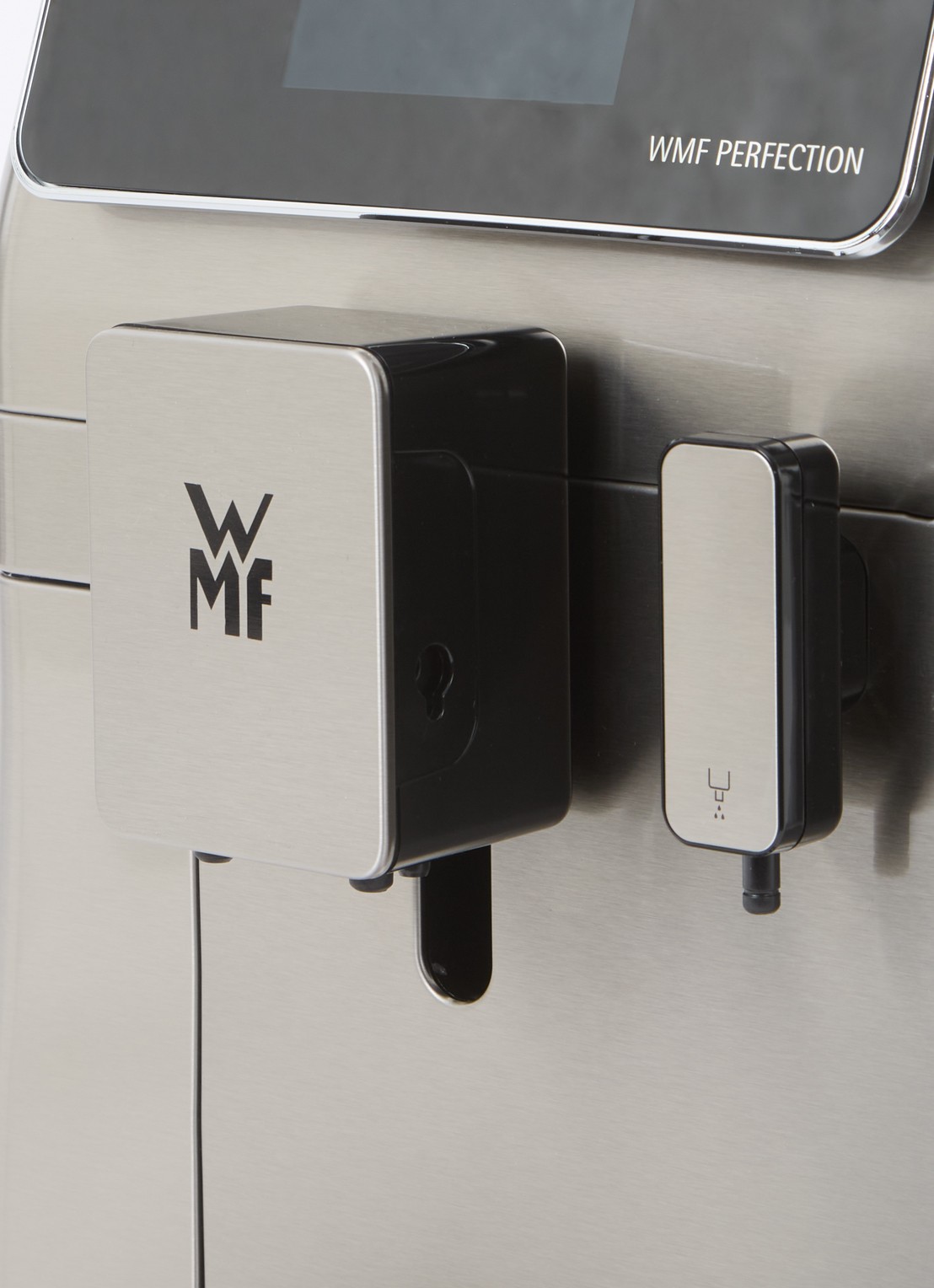 WMF Perfection 660L volautomatische koffiemachine CP813D10 - detail zilver