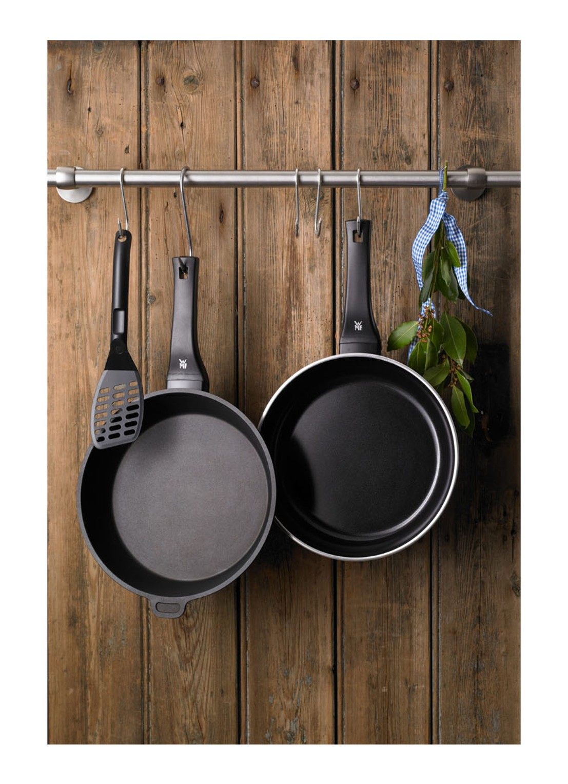 WMF PermaDur Premium koekenpan 20 cm - voorkant 2 zwart