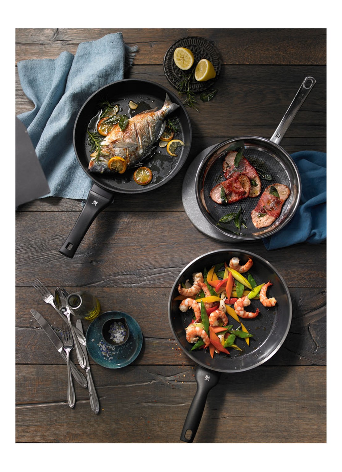 WMF PermaDur Premium koekenpan 24 cm - voorkant 3 zwart