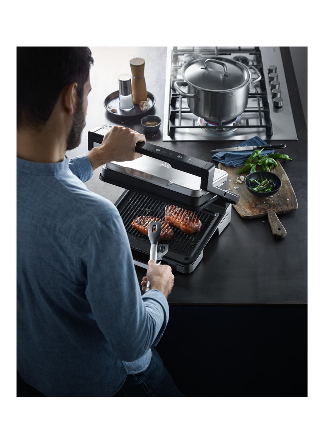 WMF Profi Plus Contact grill 0415560011 - voorkant 7 zilver