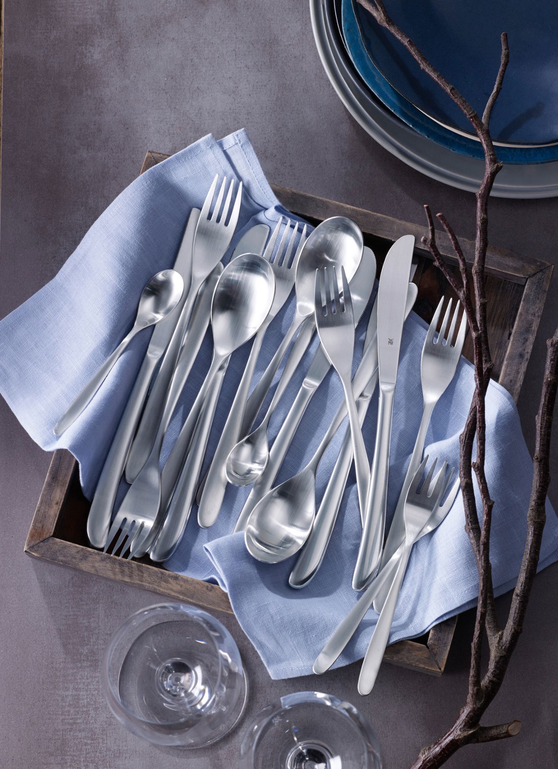 WMF Silk Matt bestekset 30-delig - voorkant 2 zilver