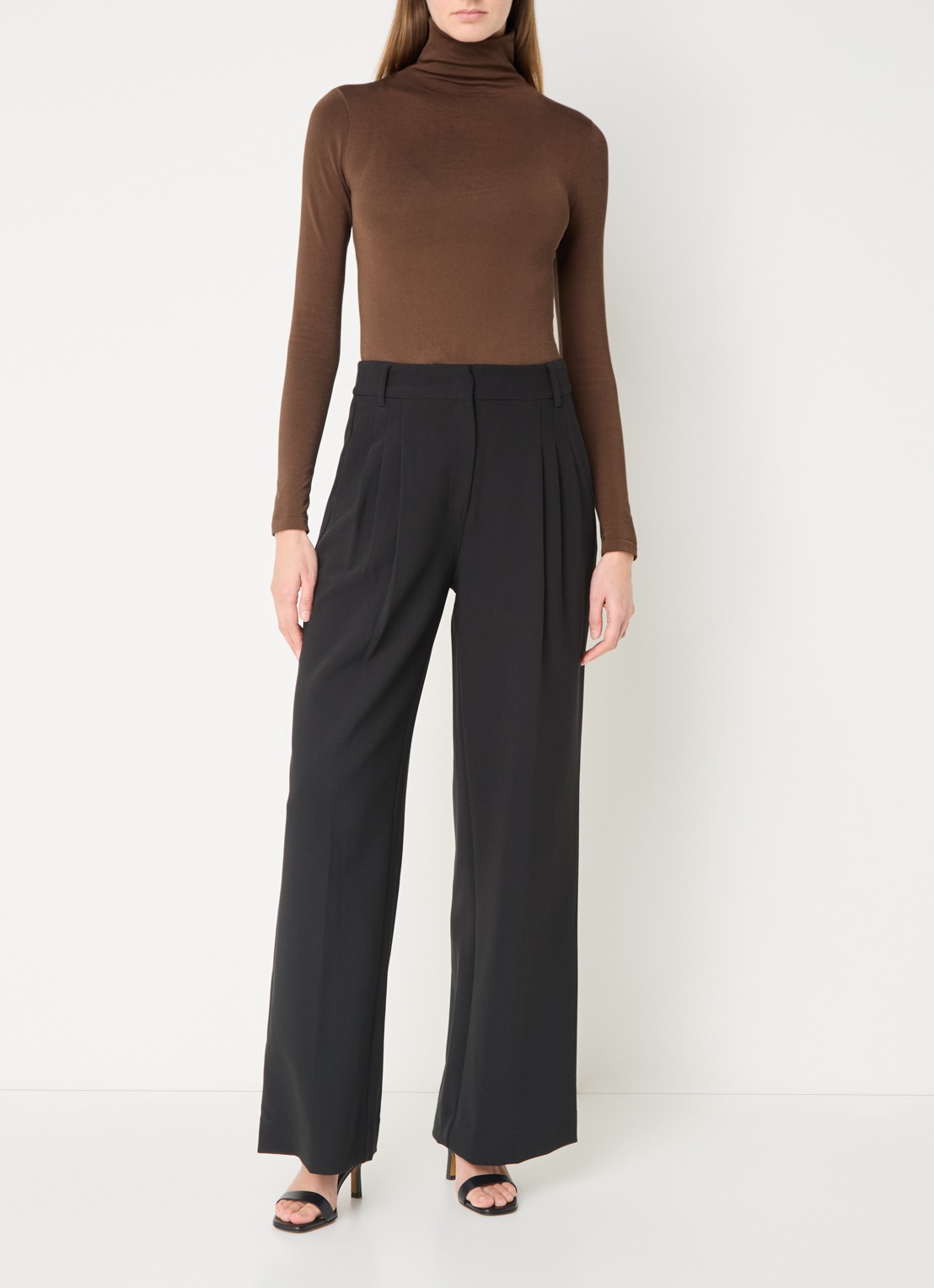 Wolford Colorado stringbody met col - voorkant 4 donkerbruin