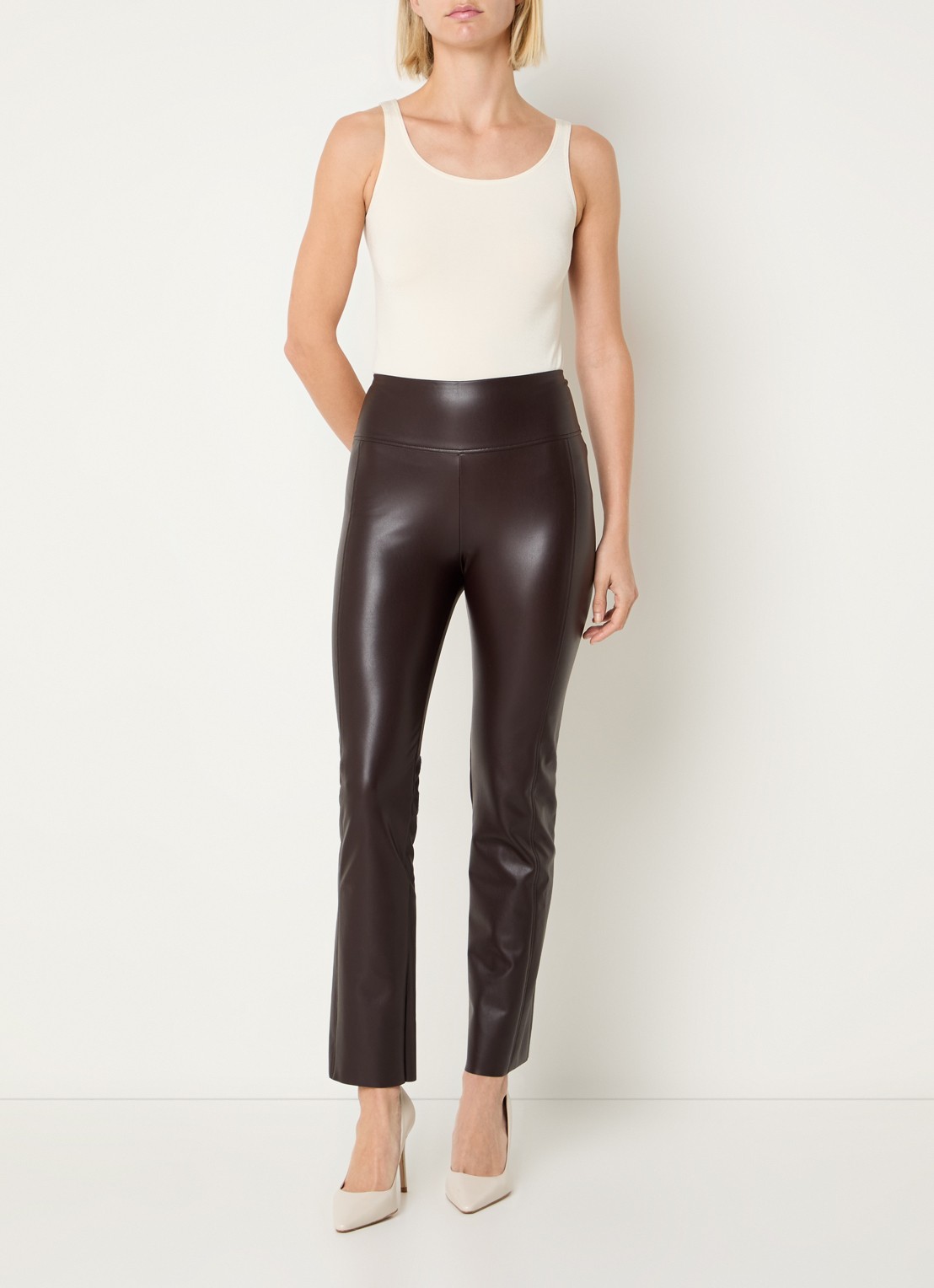 Wolford Edie high waist slim fit broek van imitatieleer - voorkant 3 aubergine