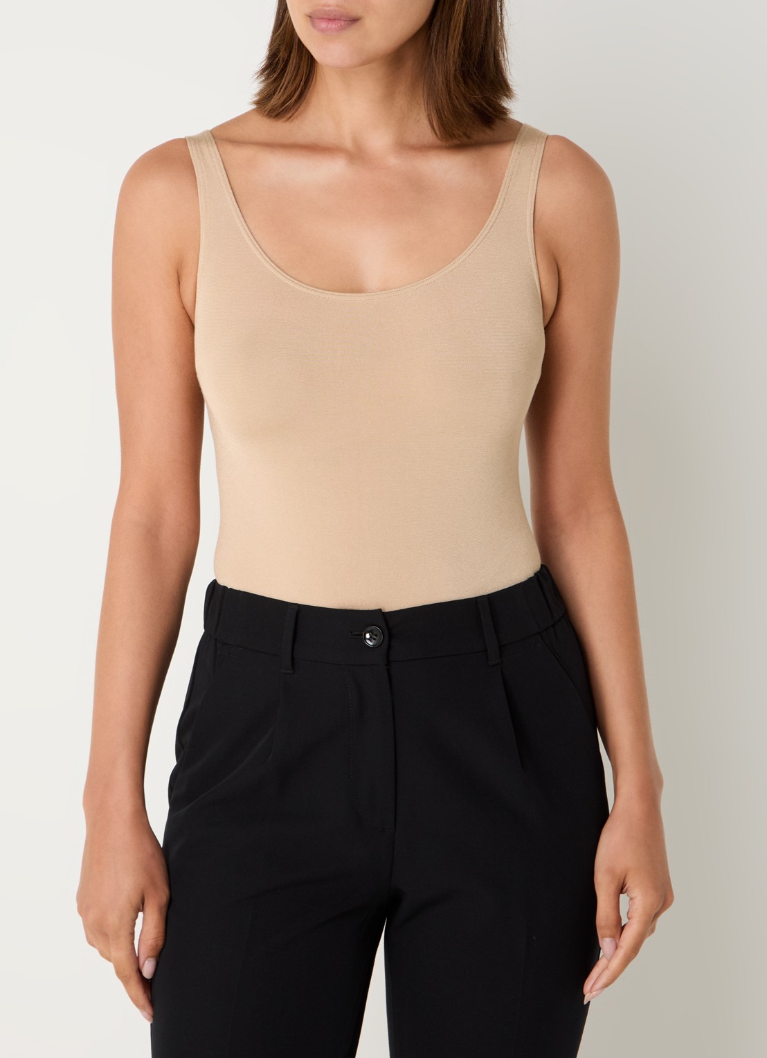 Wolford Jamaika stringbody met glanzende finish - detail 2 beige