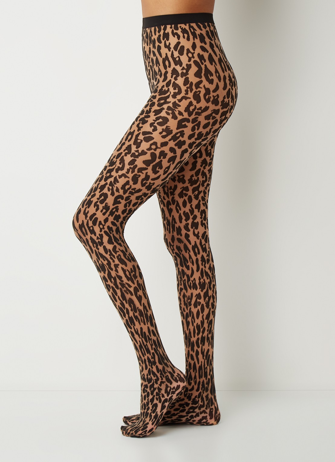 Wolford Josey panty met panterprint in 20 denier - voorkant 4 donkerbeige