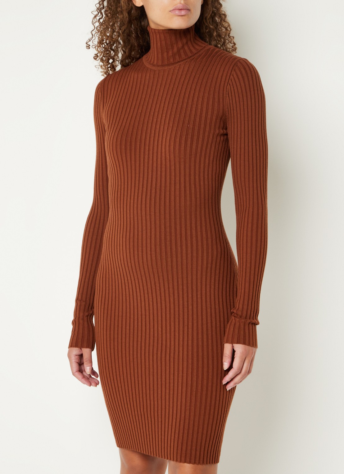 Wolford Merino ribgebreide mini trui-jurk in wolblend - detail 2 roodbruin