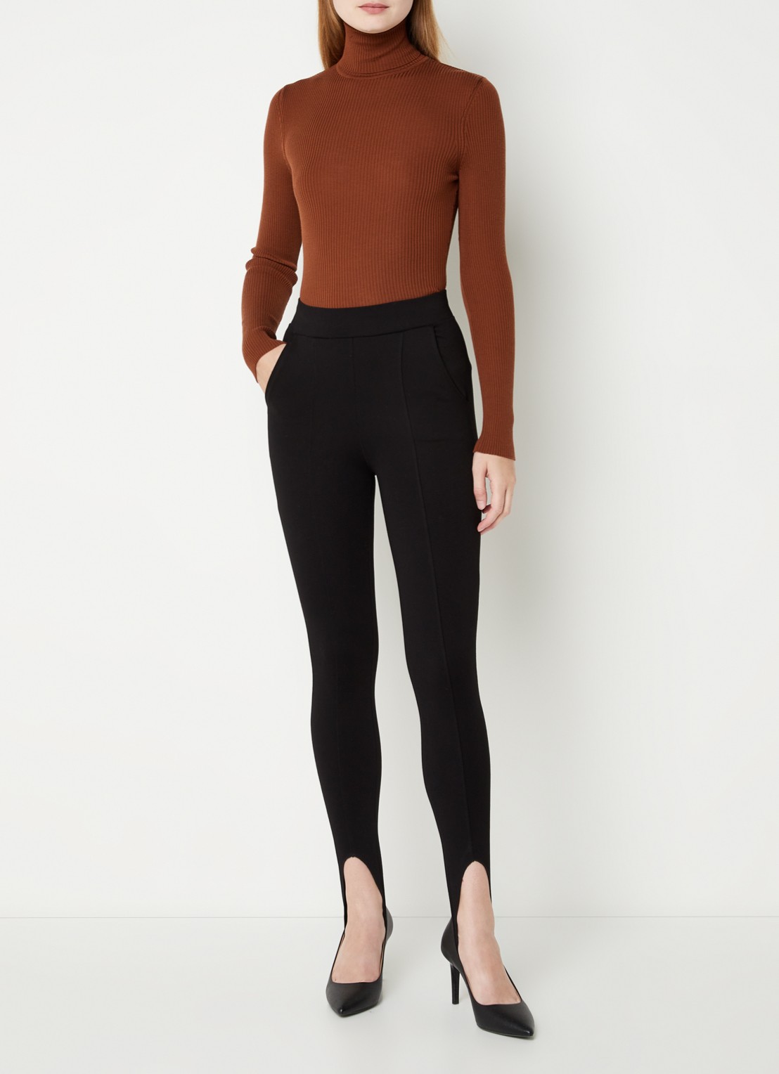 Wolford Merino ribgebreide trui van wol met col - voorkant 3 bruin