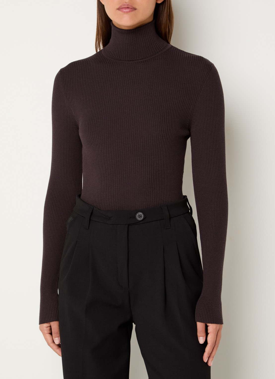 Wolford Merino ribgebreide trui van wol met col - detail 3 donkerbruin