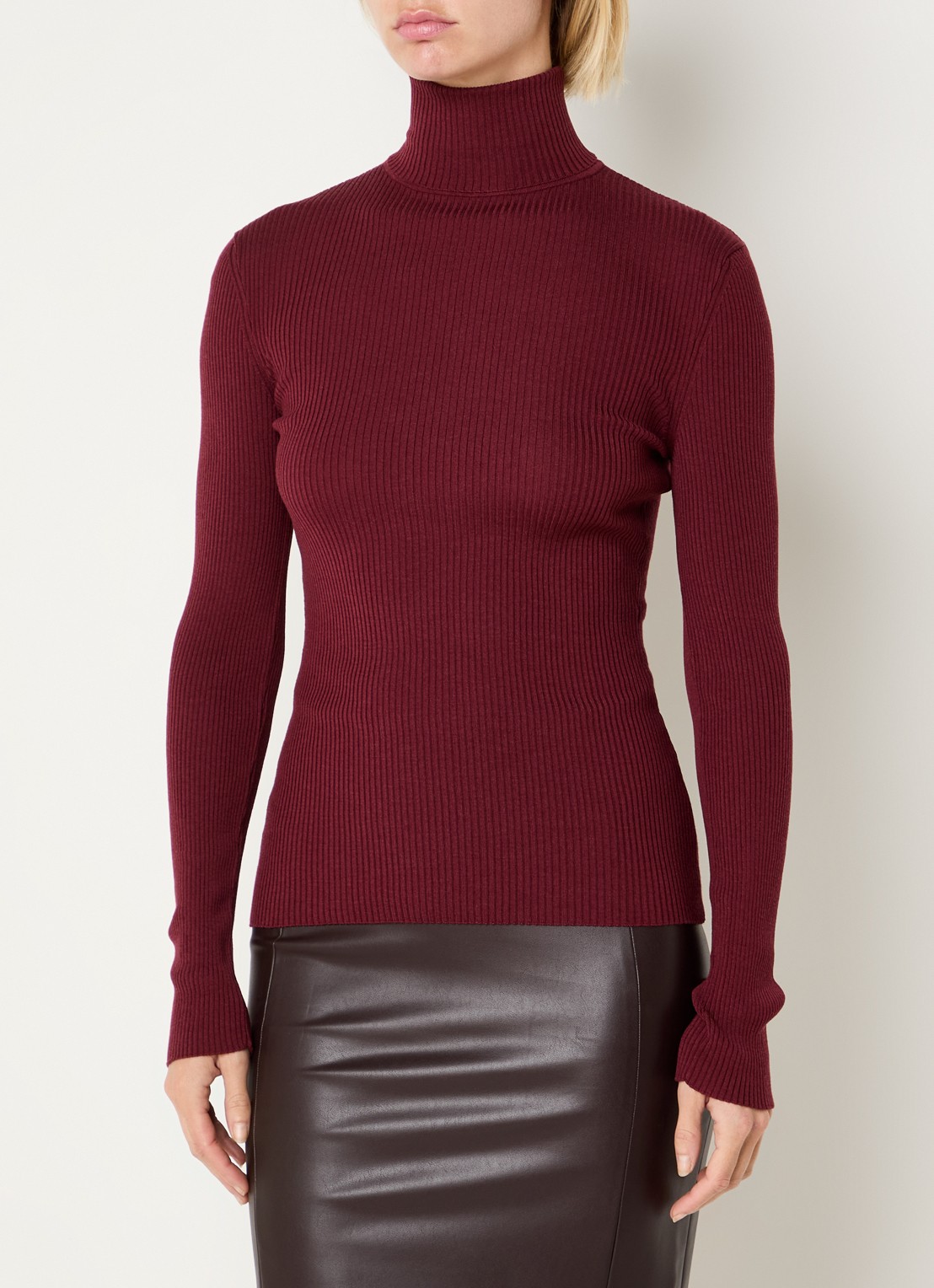 Wolford Merino ribgebreide trui van wol met col - detail 4 donkerrood