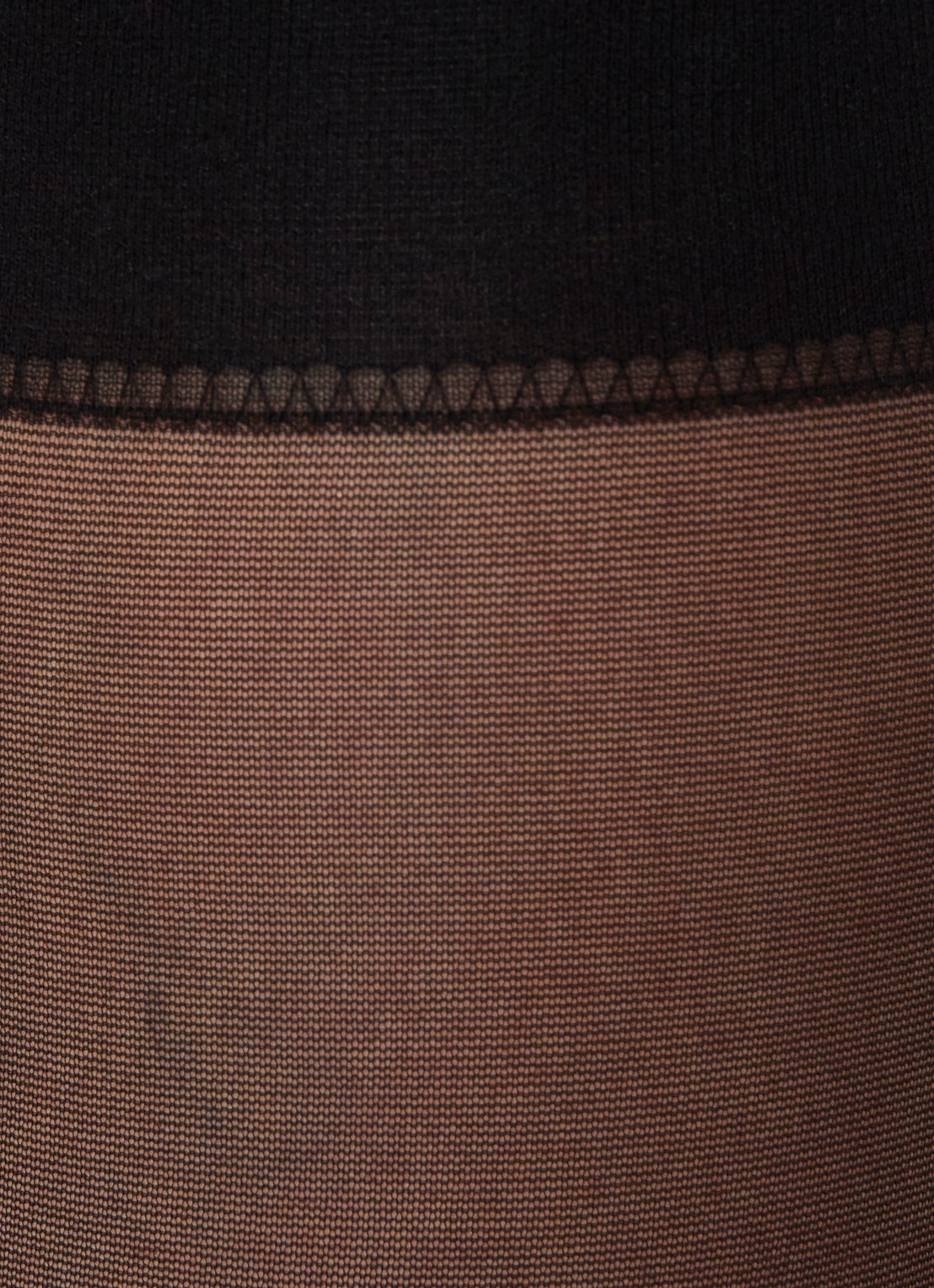 Wolford Pure Energy Leg Vitalizer kniekousen in 30 denier  - detail zwart