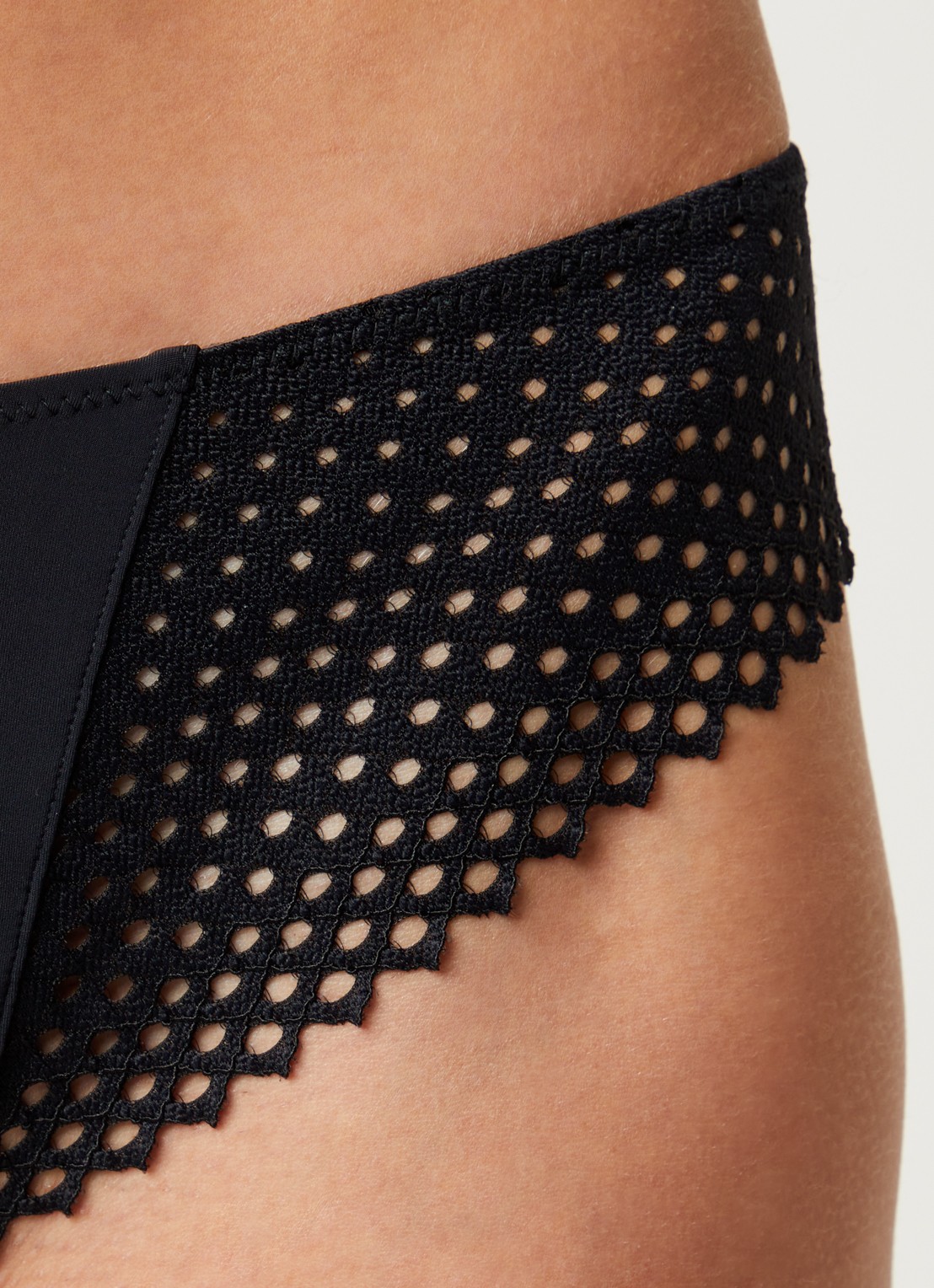 Wolford Romantic slip met opengewerkt dessin - detail 5 zwart