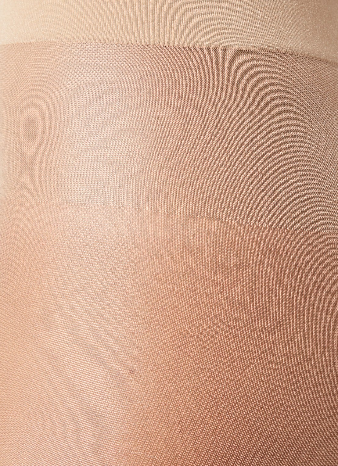 Wolford Satin Touch panty in 20 denier - detail creme