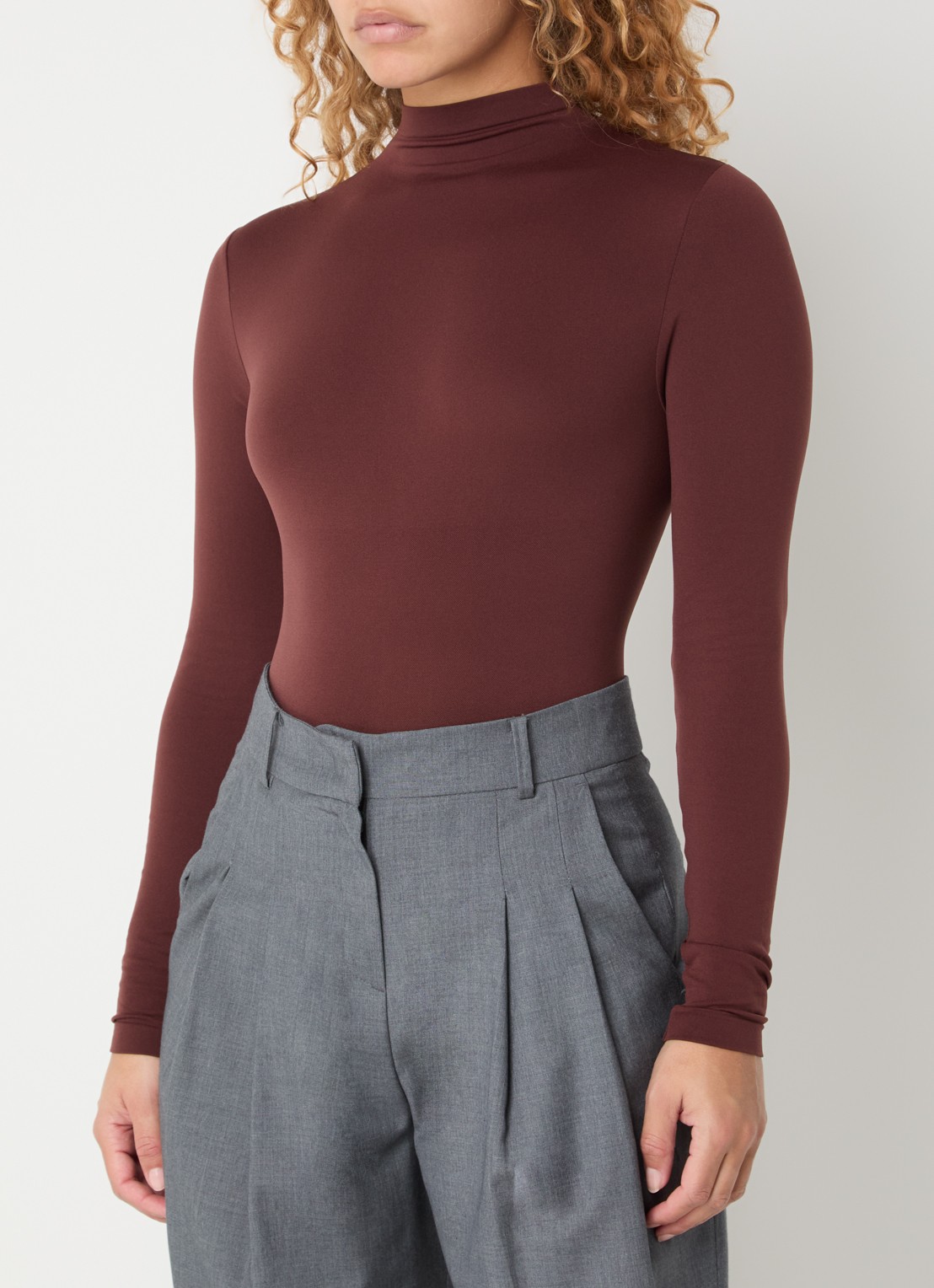 Wolford Shaping stringbody met opengewerkt dessin - detail 3 roodbruin