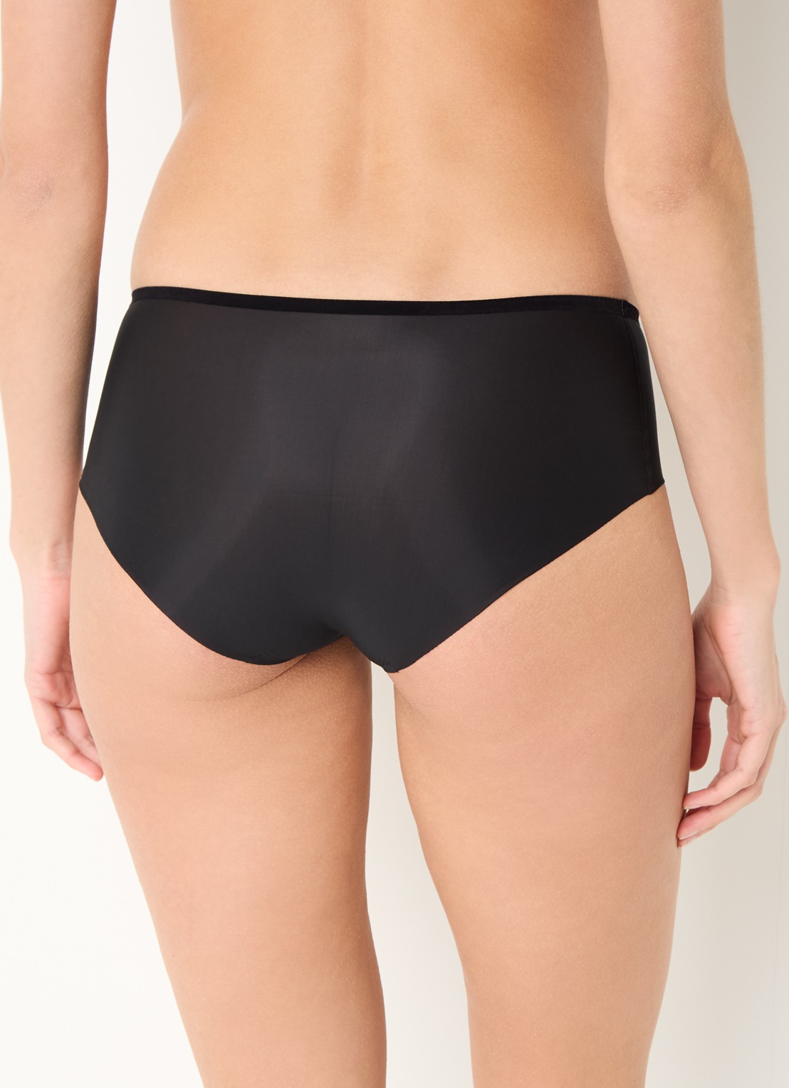 Wolford Skin naadloze slip - achterkant 4 zwart