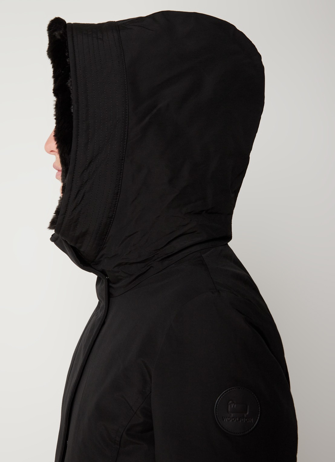 Woolrich Boulder gewatteerde jas met capuchon en steekzakken - detail 4 zwart
