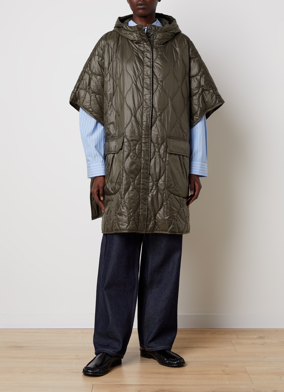 Woolrich Cape met opgestikte zakken en capuchon - detail bronsgroen