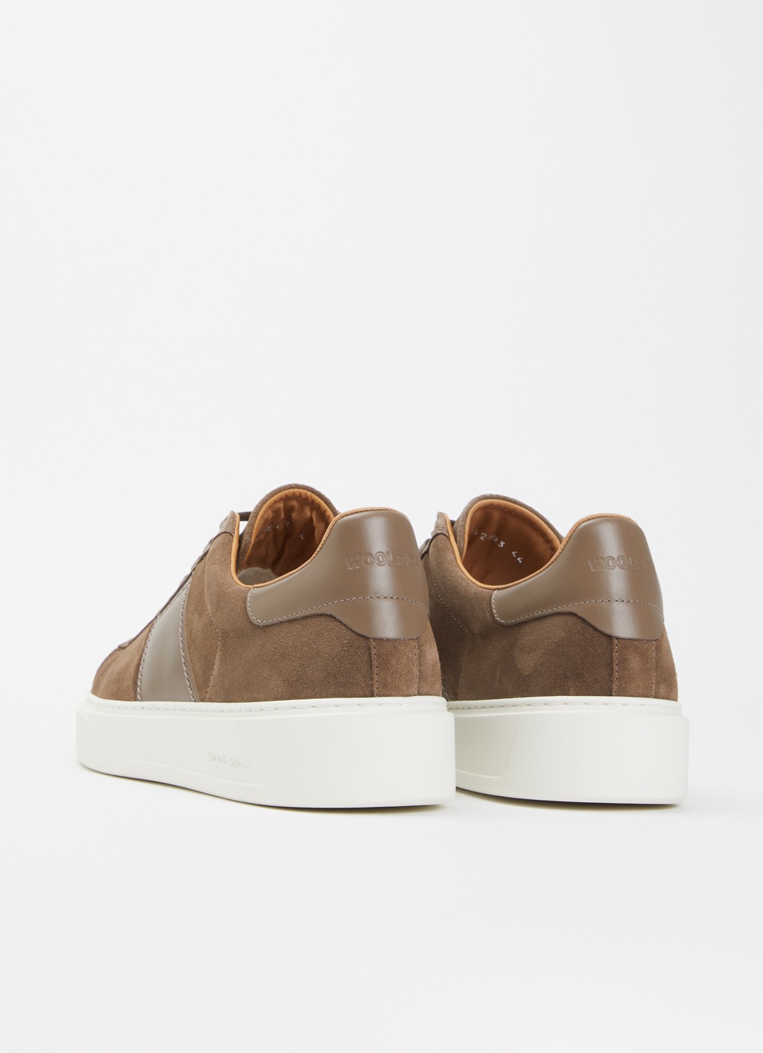 Woolrich Classic Court sneaker van suède met details van kalfsleer  - achterkant 2 lichtbruin