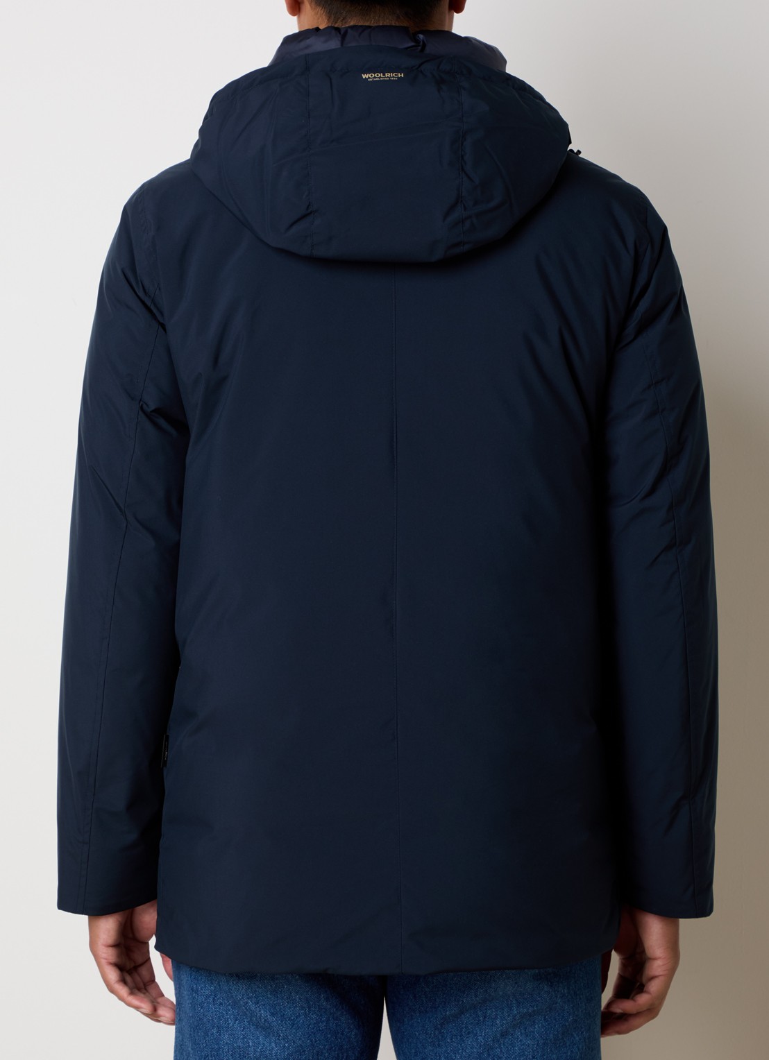 Woolrich Cloud Arctic gewatteerde parka met donsvulling en waterafstotende coating - achterkant donkerblauw
