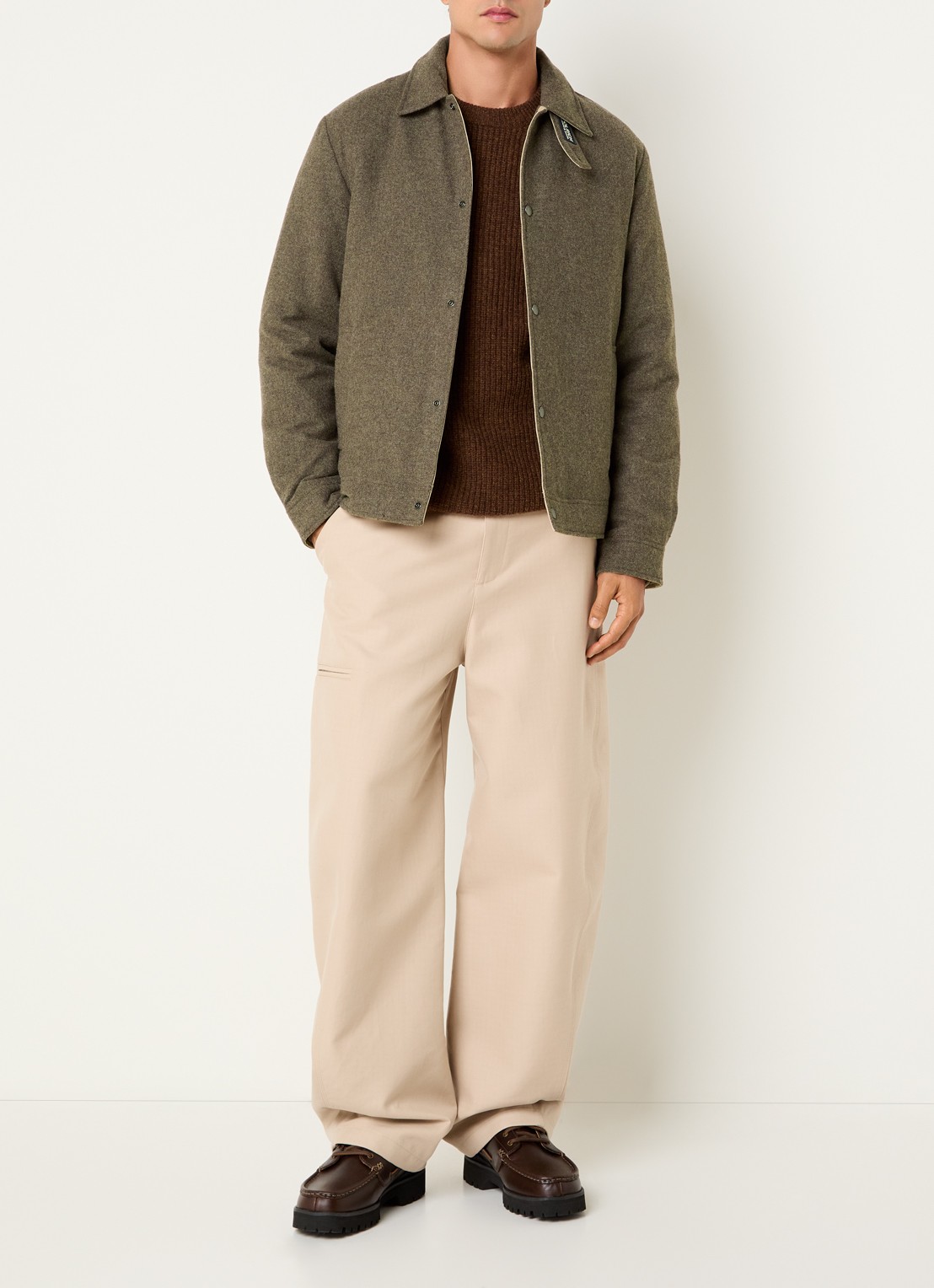 Woolrich Gewatteerd overshirt in wolblend met steekzakken - voorkant 3 taupe