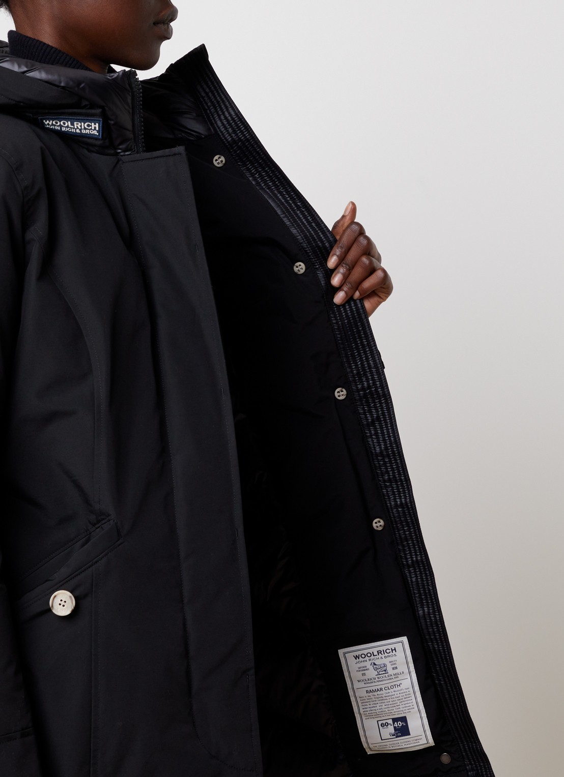 Woolrich Gewatteerde parka met donsvulling en opgestikte zakken - detail 3 zwart