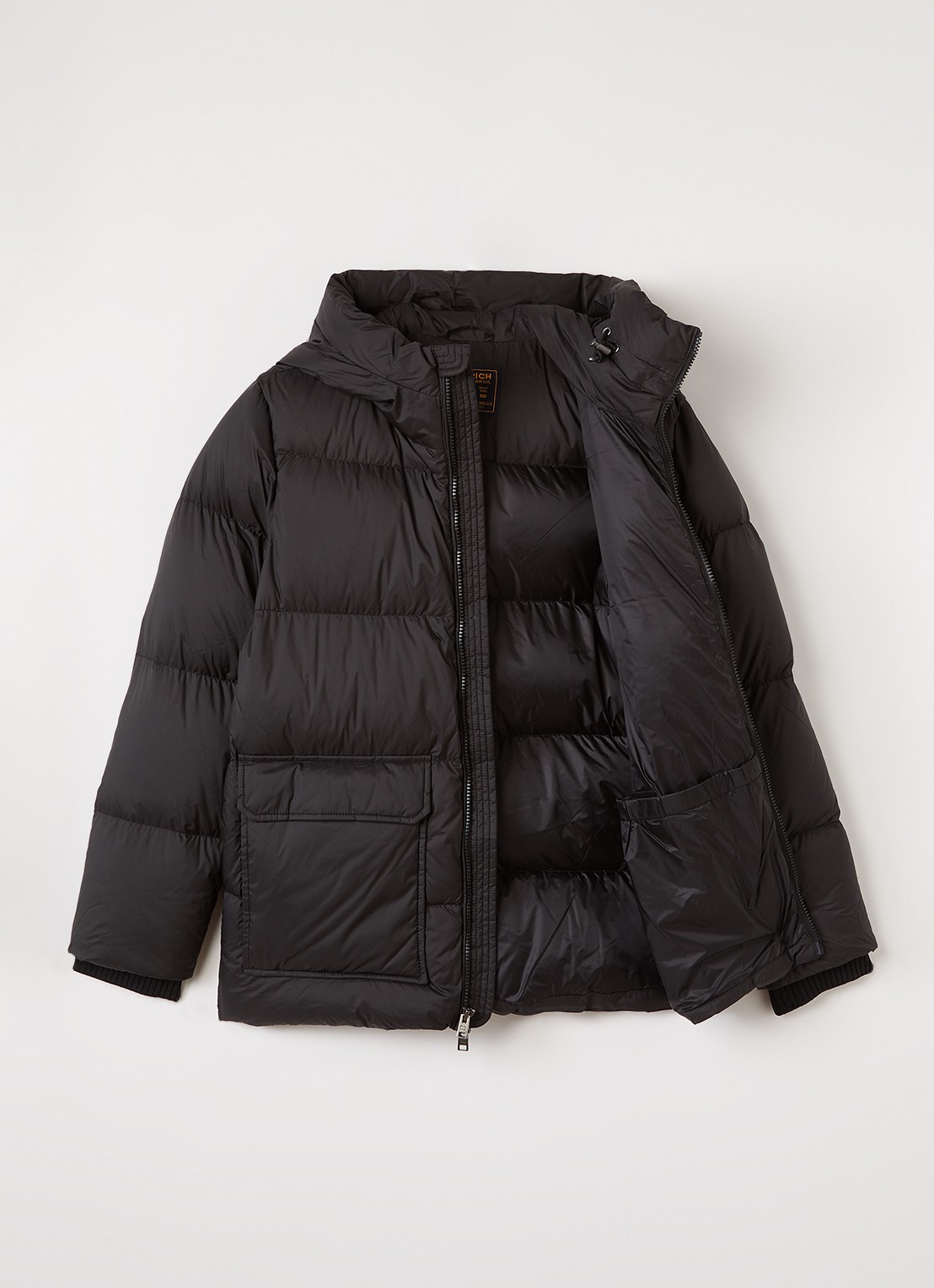 Woolrich Sierra pufferjack met donsvulling - voorkant 2 zwart
