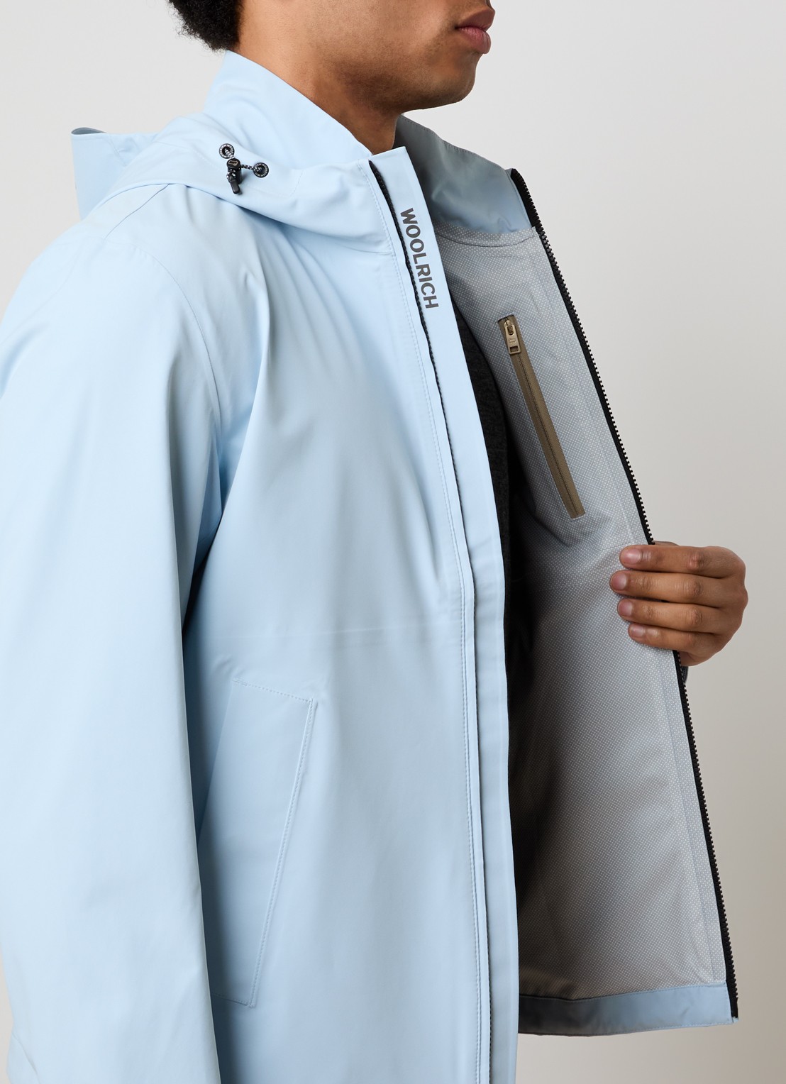 Woolrich Softshell jack met capuchon - detail 2 lichtblauw
