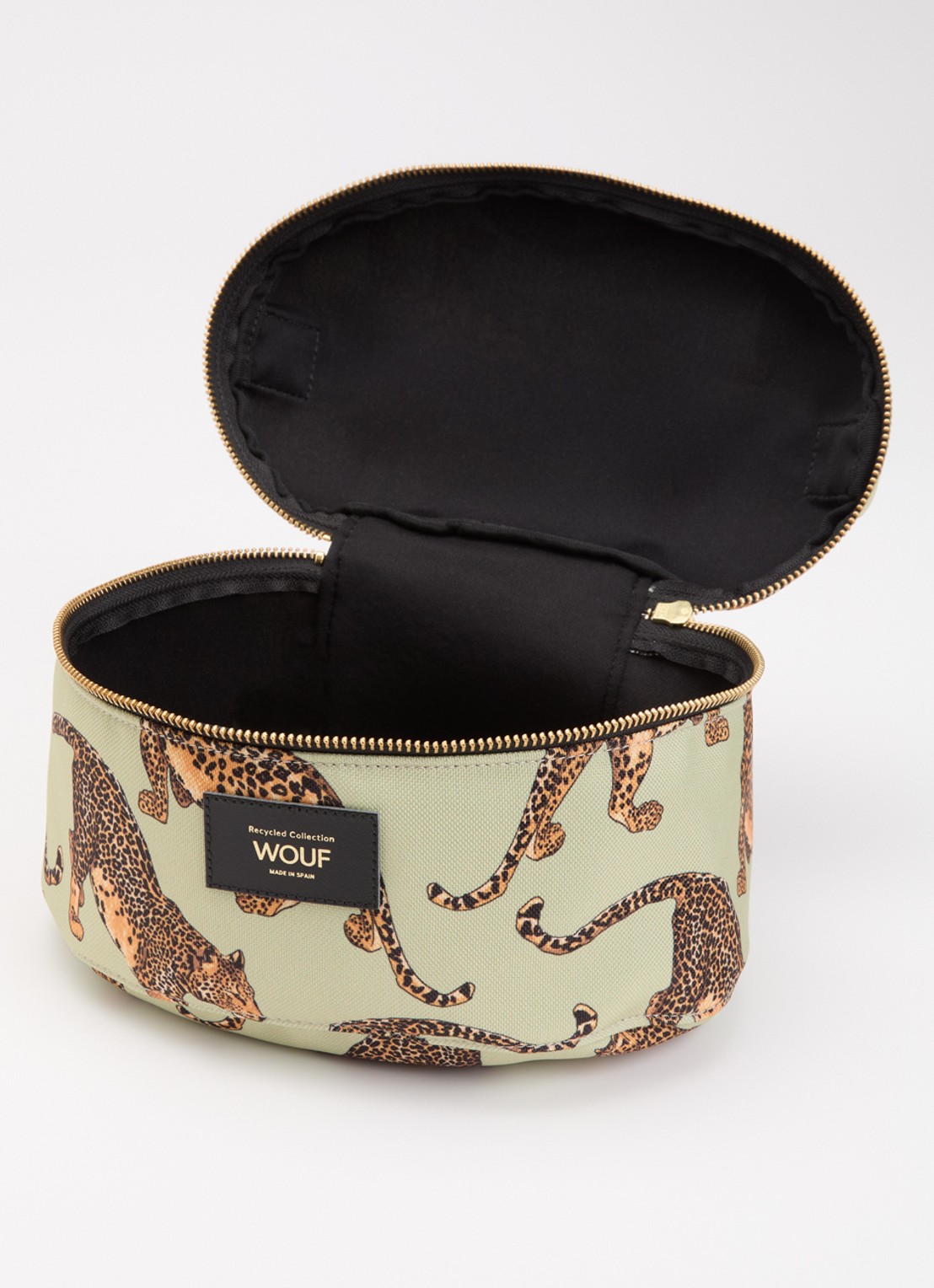 Wouf Avo Leopard make-up tas met print - voorkant 2 lichtgroen