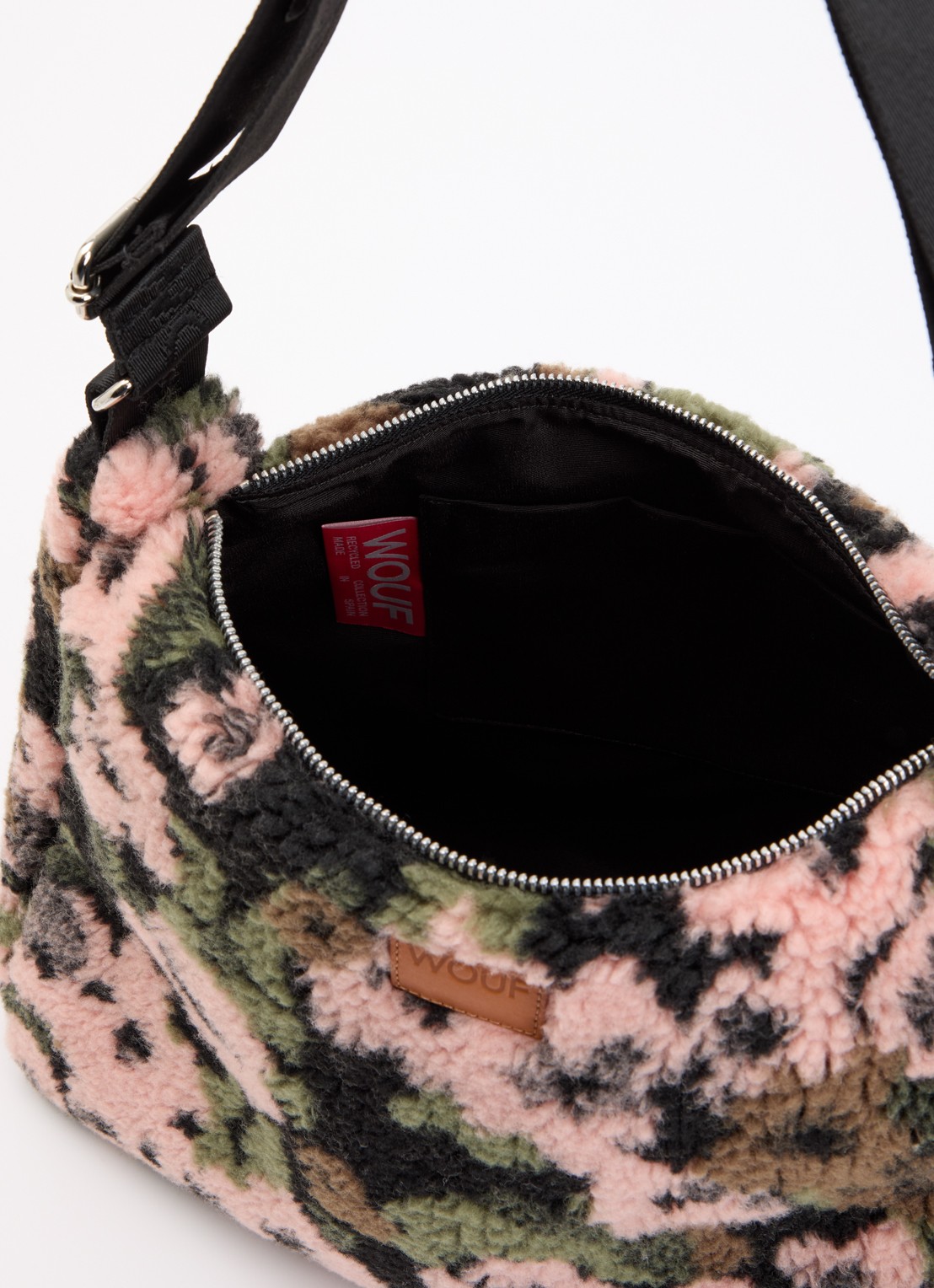 Wouf Margot Hobo schoudertas van teddy met print - detail 3 multicolor