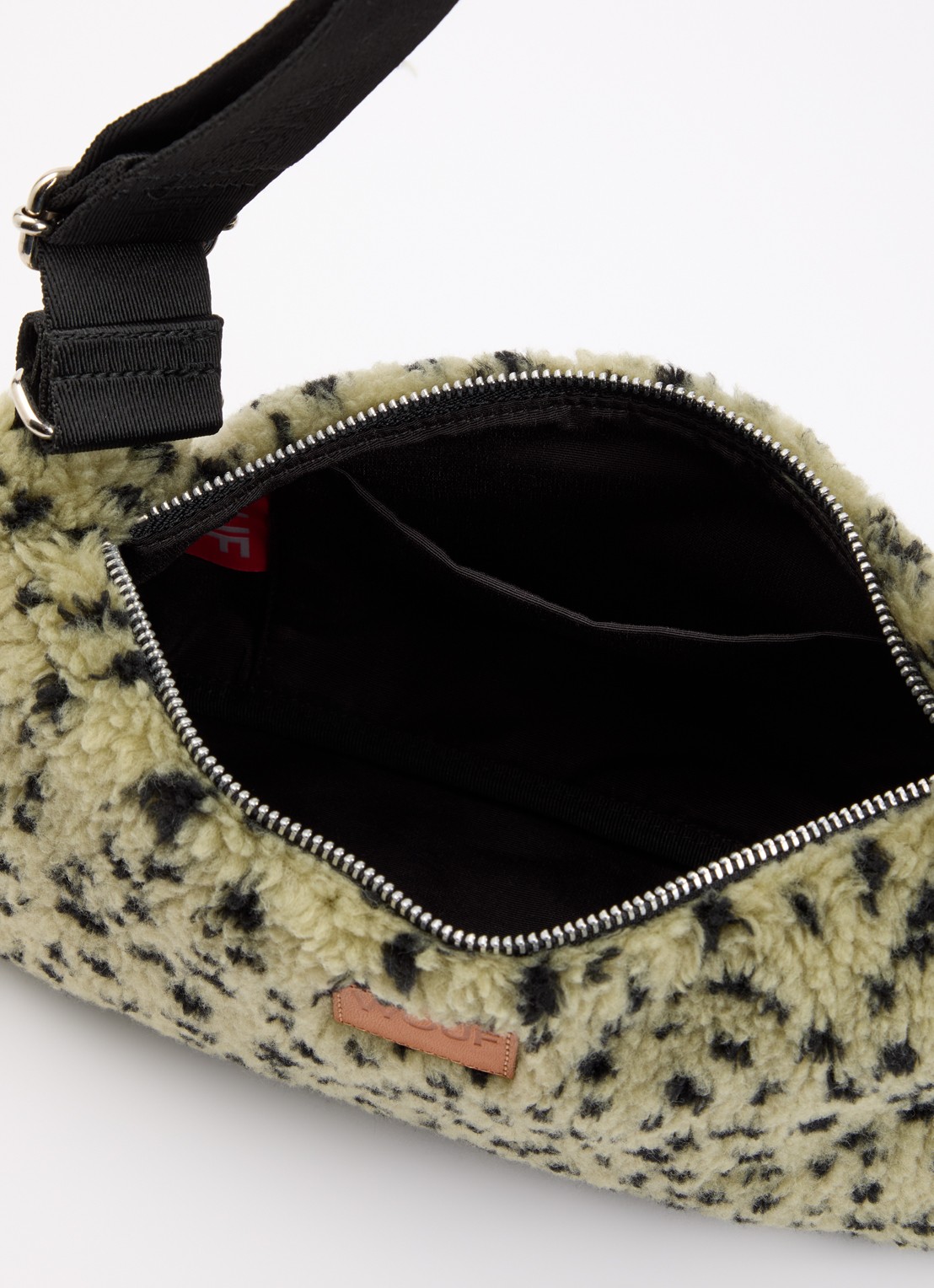 Wouf Olivia schoudertas van teddy met verstelbare schouderriem  - detail 3 mosgroen
