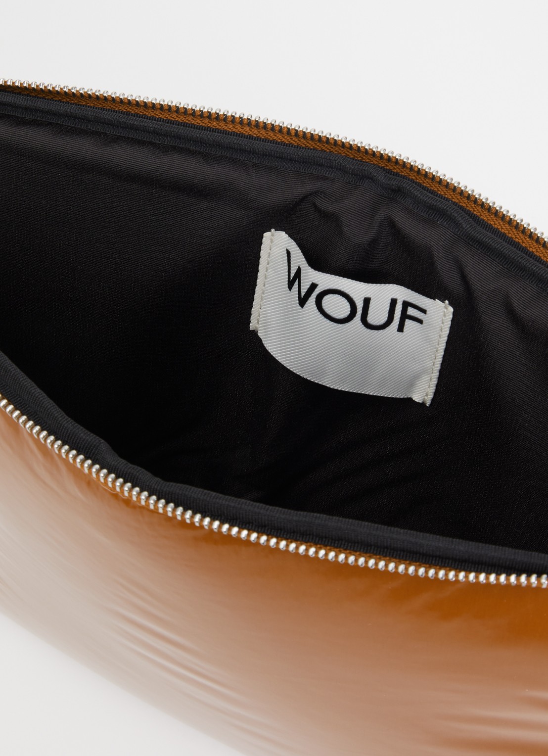 Wouf Sienna laptophoes 13 en 14 inch  - detail camel