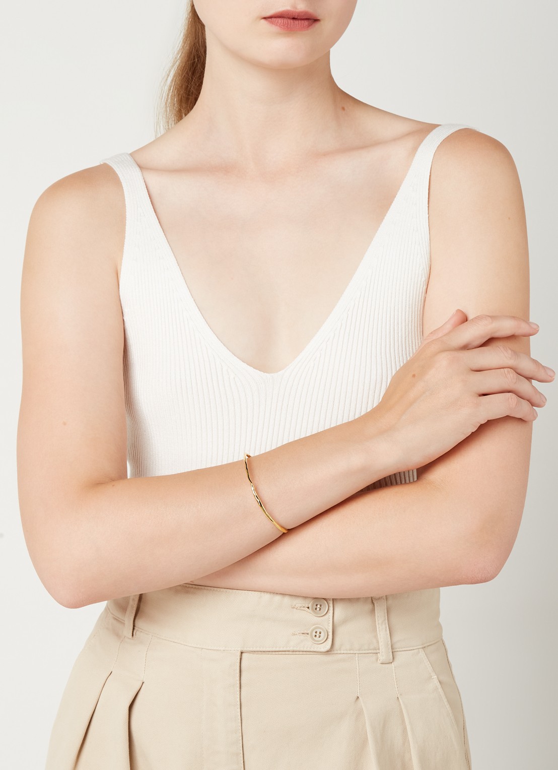 Wouters & Hendrix  shaped bangle verguld - voorkant 2 goud