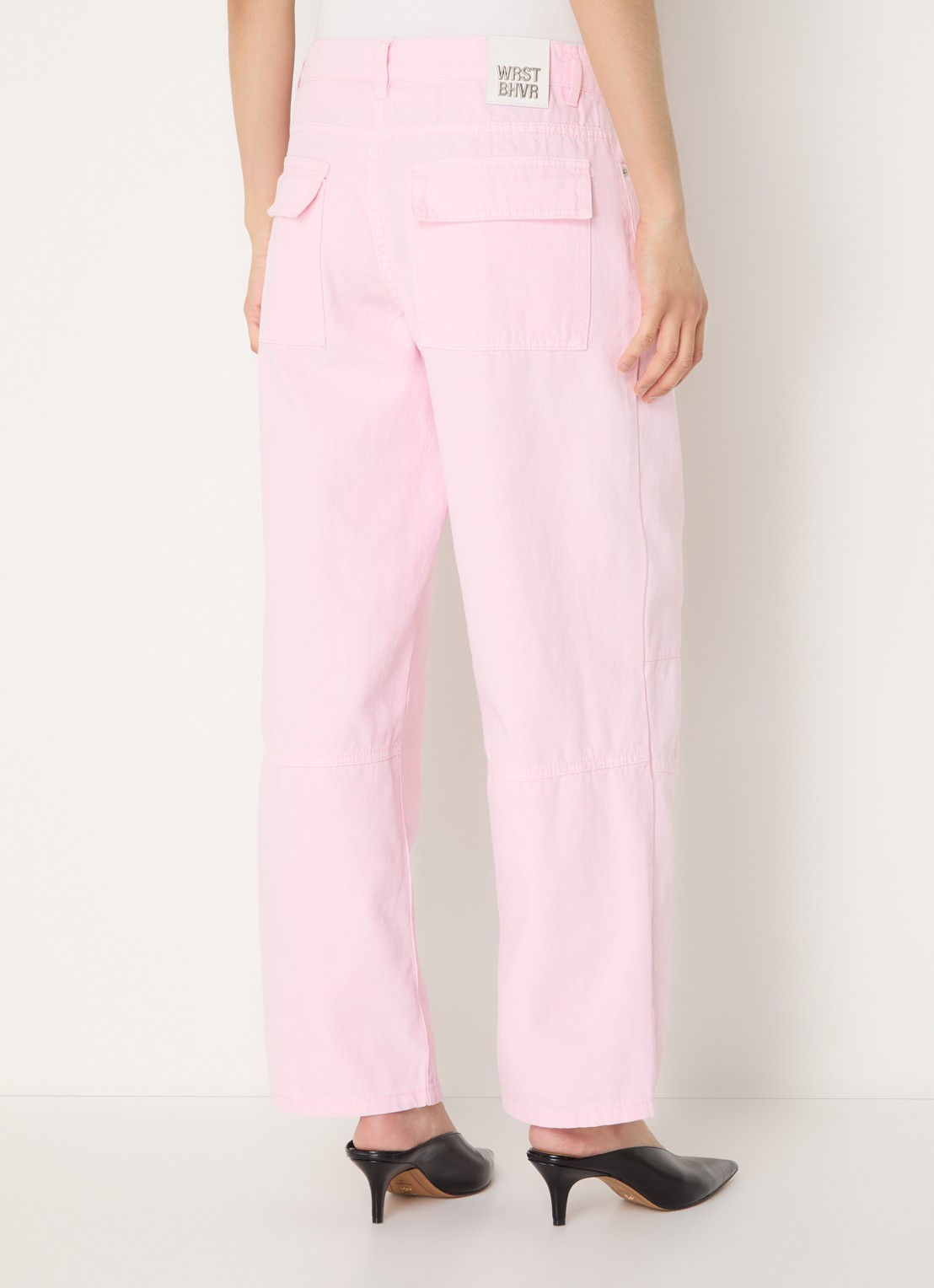 WRSTBHVR Bets mid waist loose fit jeans met gekleurde wassing - achterkant 5 lichtroze
