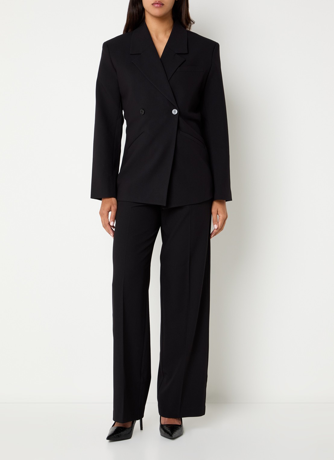 WRSTBHVR Elika low waist wide fit broek met steekzakken - voorkant 3 zwart