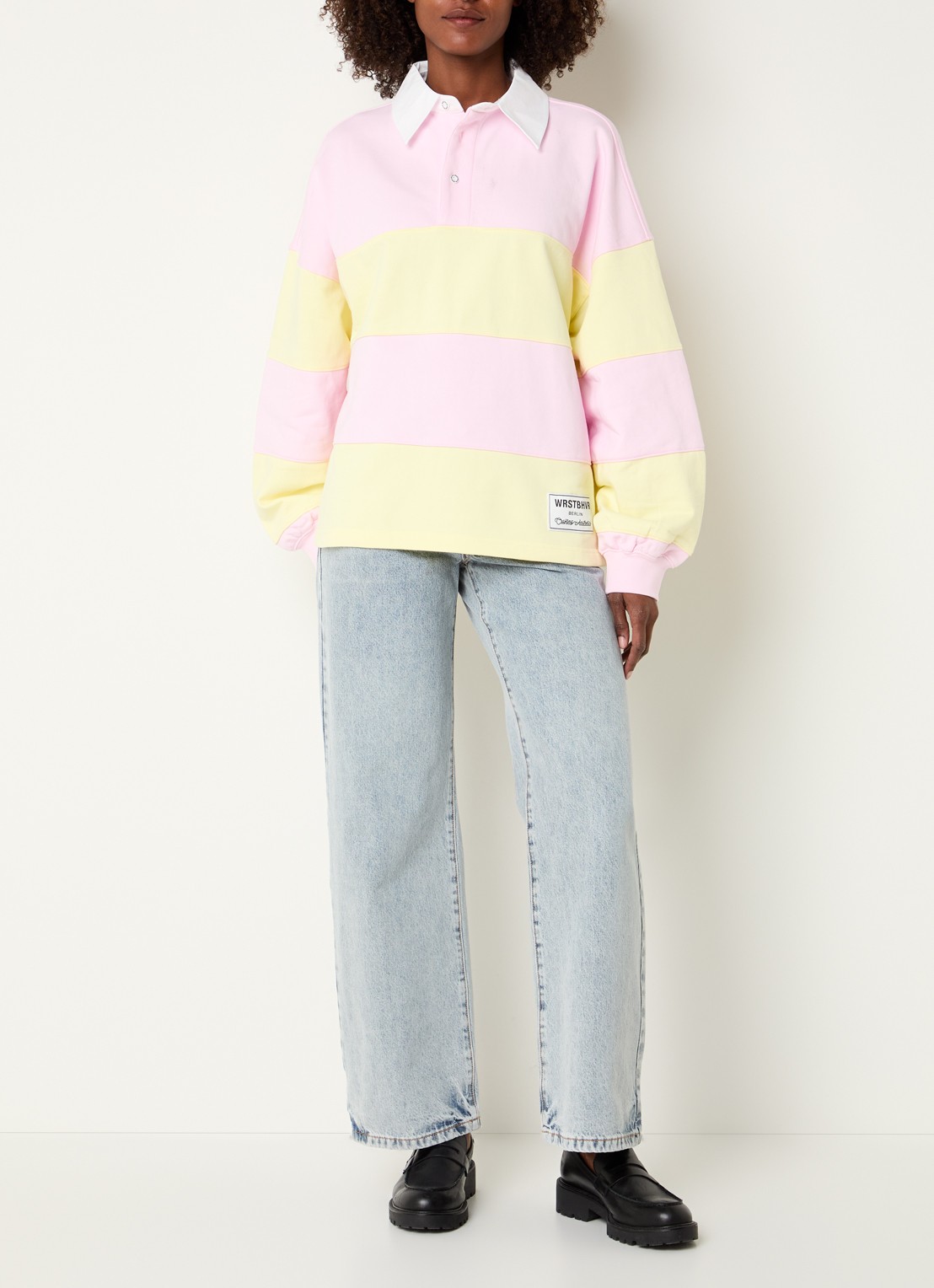 WRSTBHVR Geri sweater met streepprint en polokraag - voorkant 2 lichtroze