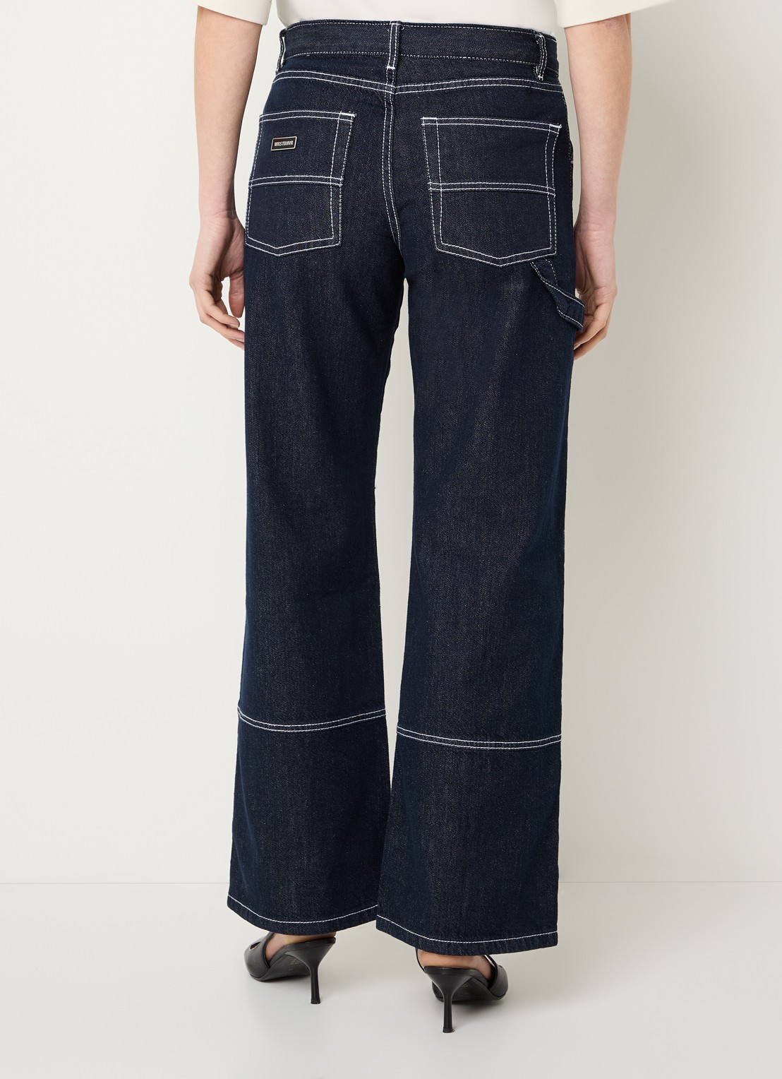 WRSTBHVR Leandra mid waist wide leg jeans met donkere wassing - achterkant 4 indigo