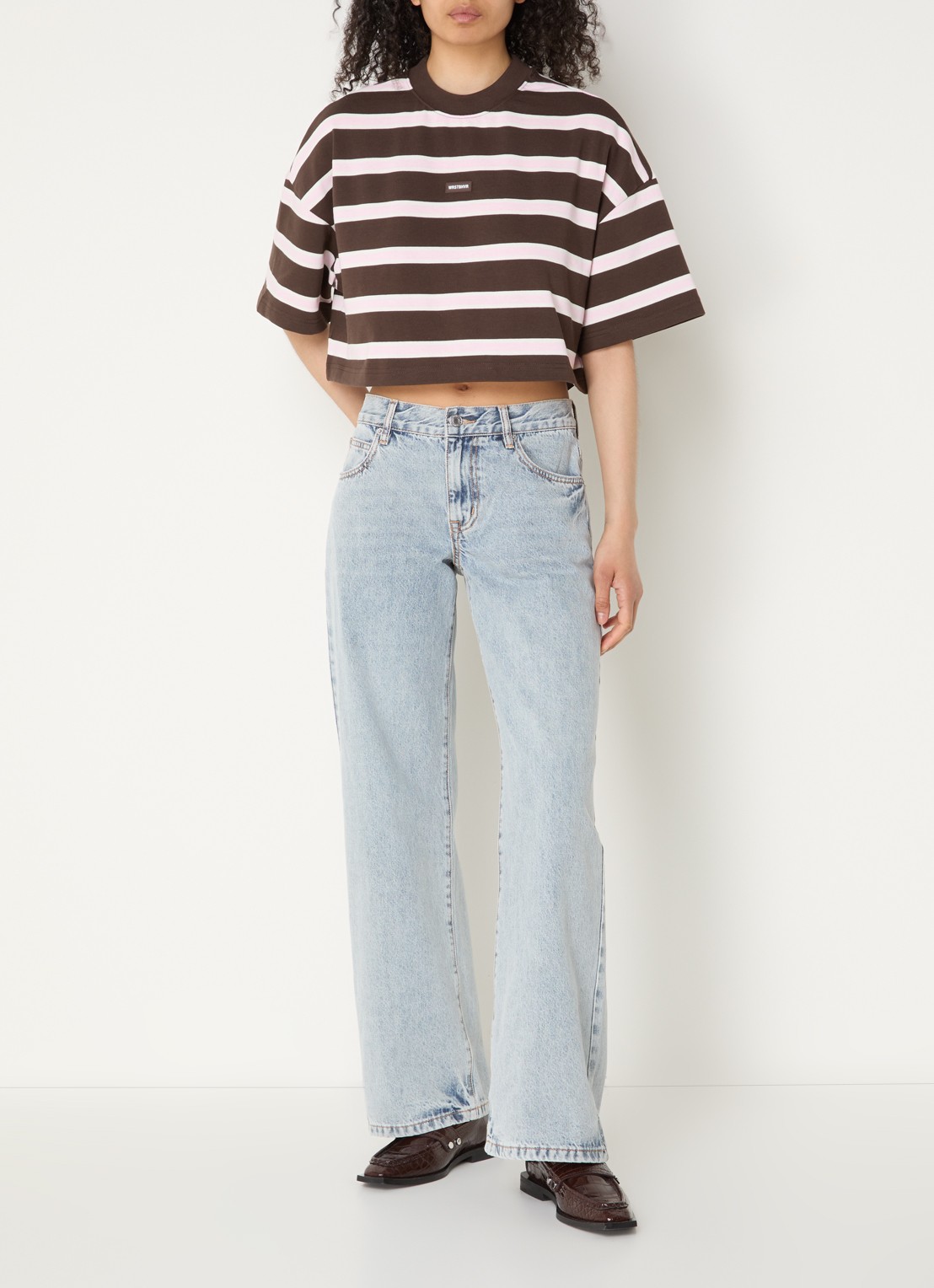 WRSTBHVR Maila mid waist straight leg jeans met lichte wassing - voorkant 2 indigo