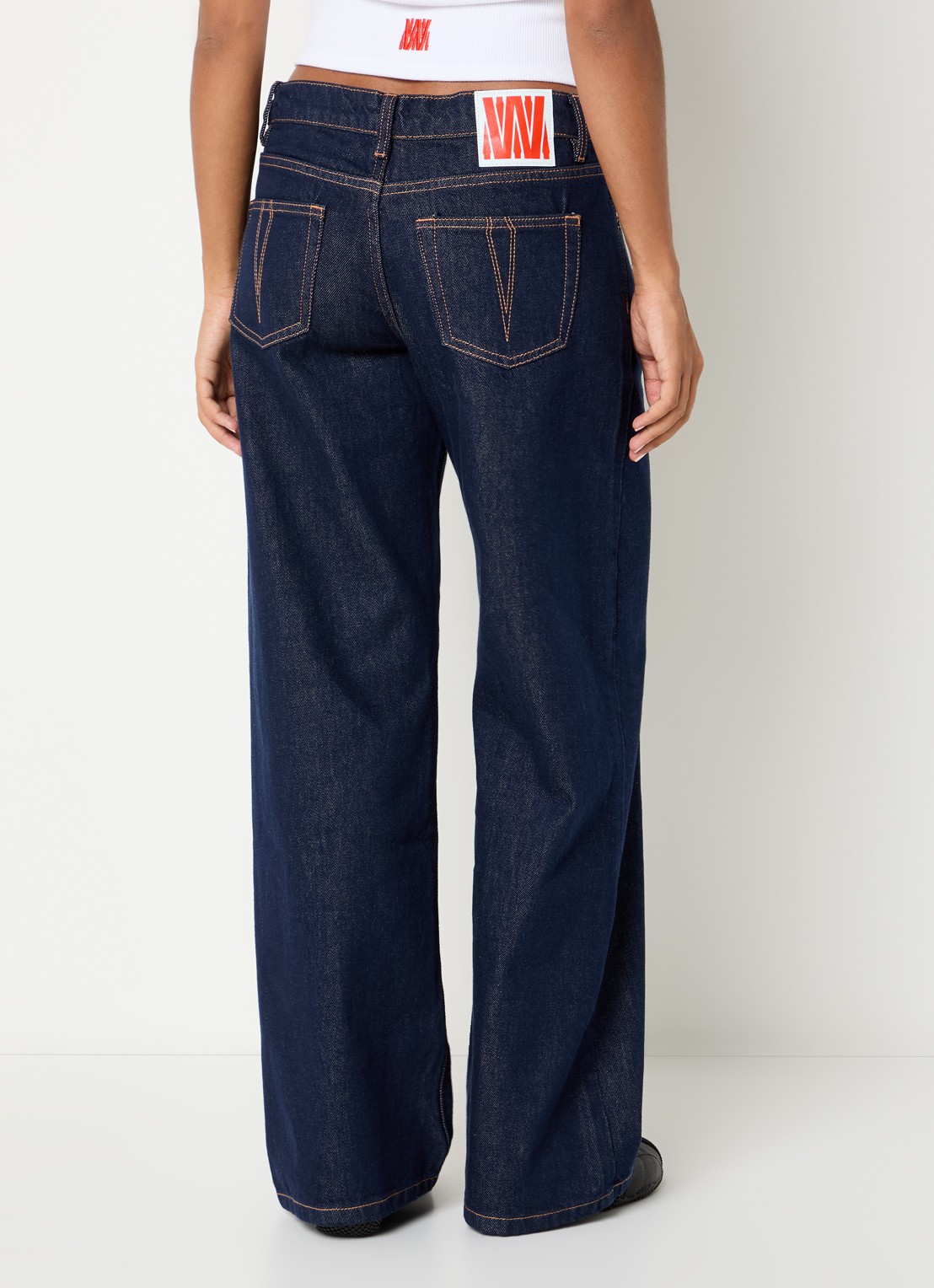 WRSTBHVR Meg mid waist wide fit jeans met donkere wassing - achterkant 5 blauw