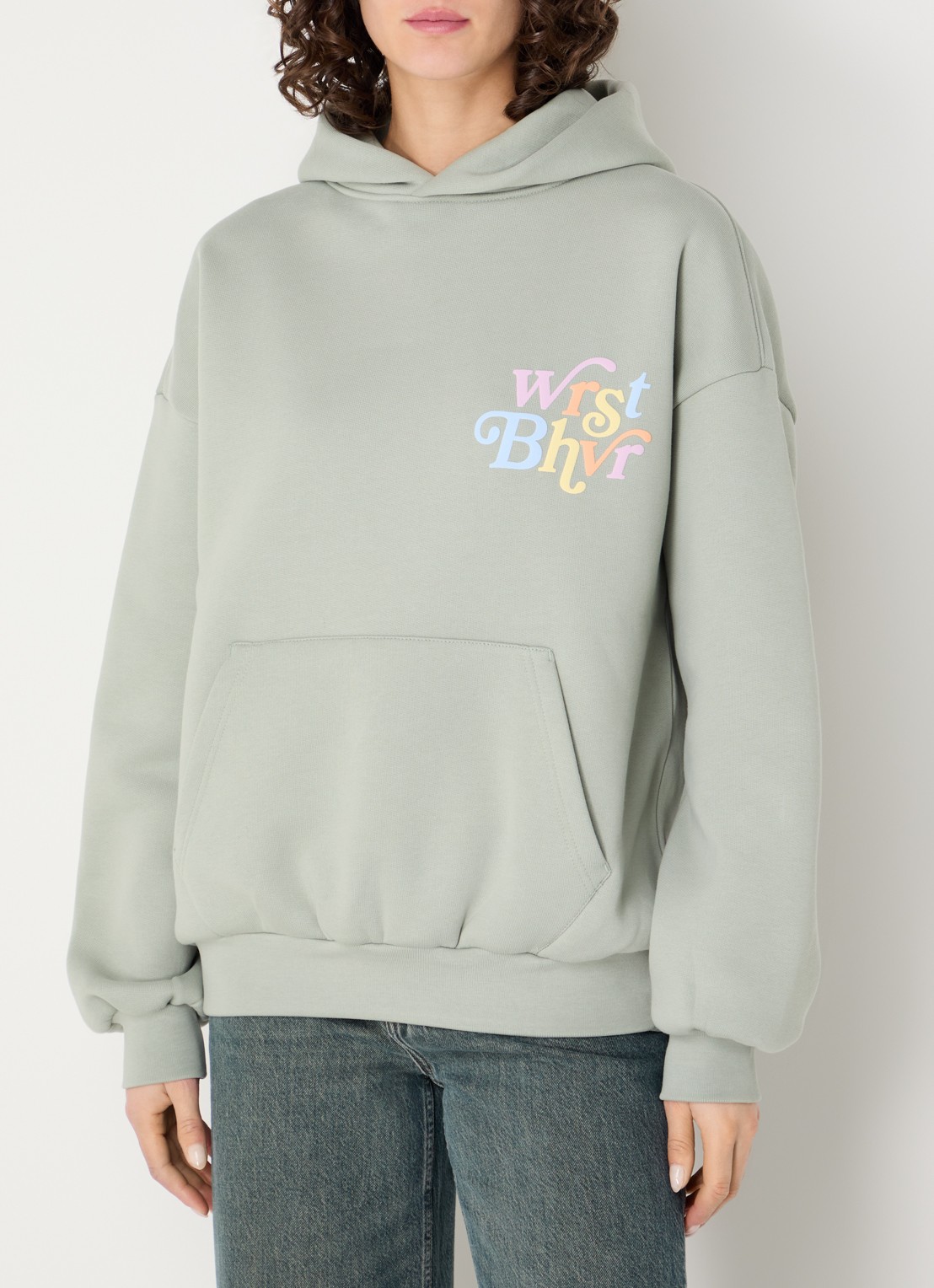 WRSTBHVR Reed hoodie met front- en backprint - achterkant 5 lindegroen