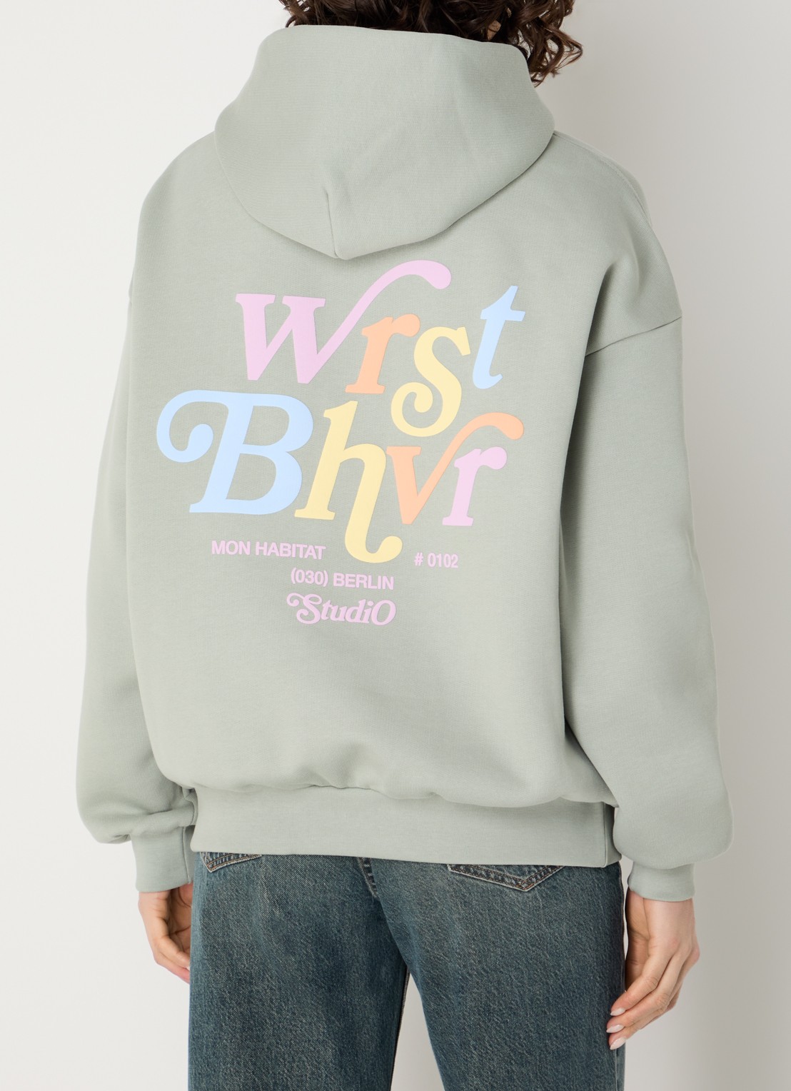 WRSTBHVR Reed hoodie met front- en backprint - detail 3 lindegroen