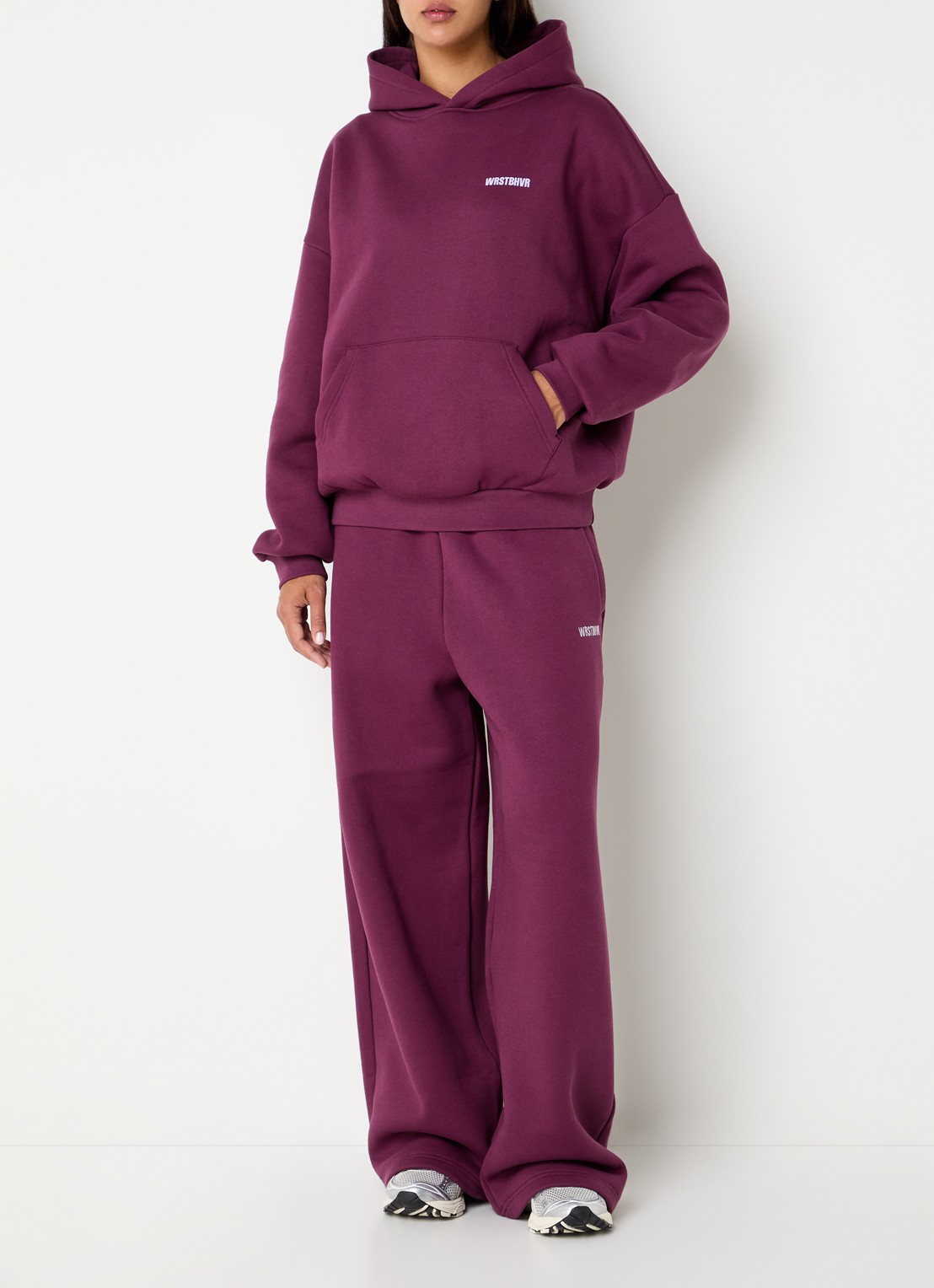 WRSTBHVR Studio hoodie met logo - voorkant 5 aubergine