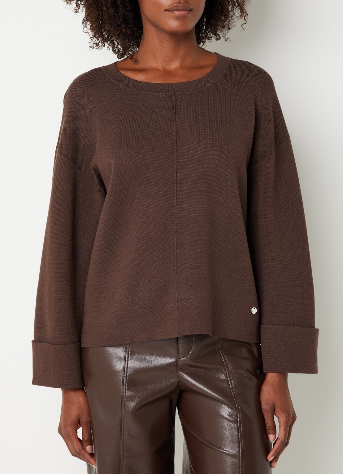 Xandres Annalisa sweater met ronde hals - detail 4 donkerbruin