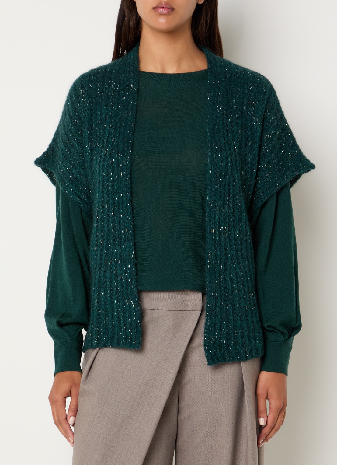 Xandres Bernadine grofgebreid openvallend vest in alpaca wolblend met lurex - detail donkergroen