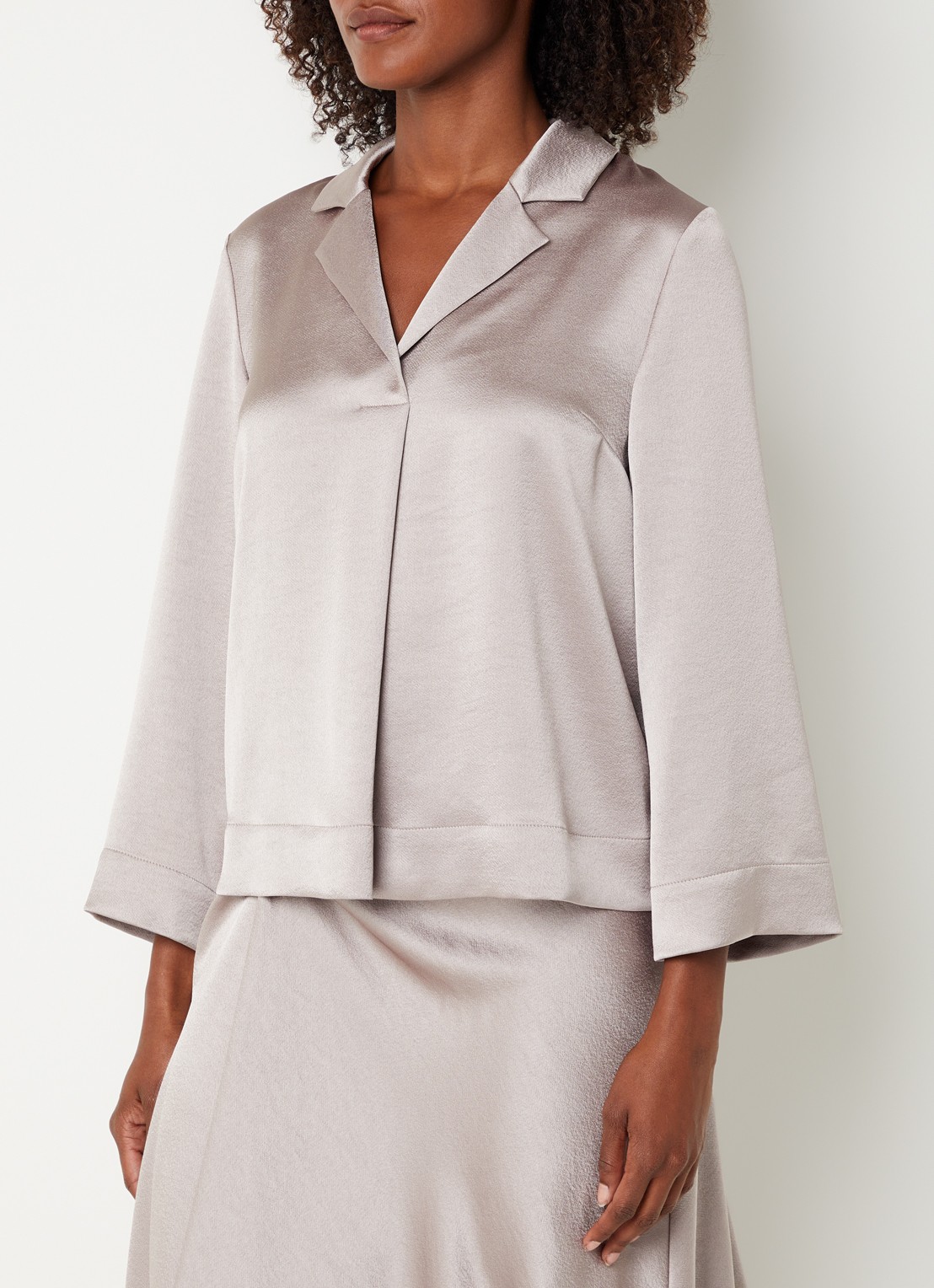 Xandres Helinka tuniek met V-hals - detail creme